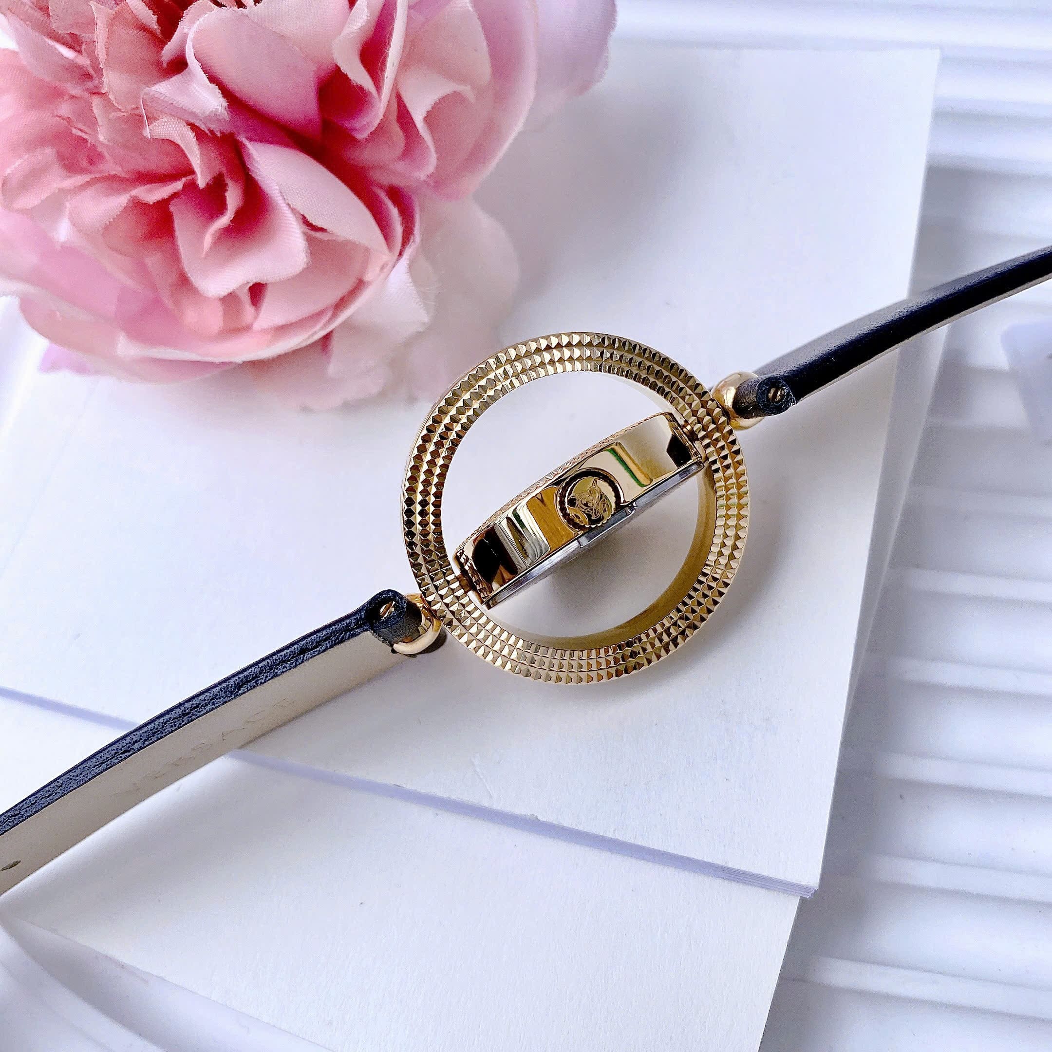 Đồng Hồ Versace Eon |Nữ Giới |Mặt Trắng Xoay |Vàng Gold |Dây Da Đen |Máy Pin (Quartz) |Size 33mm |donghogiatot.vn