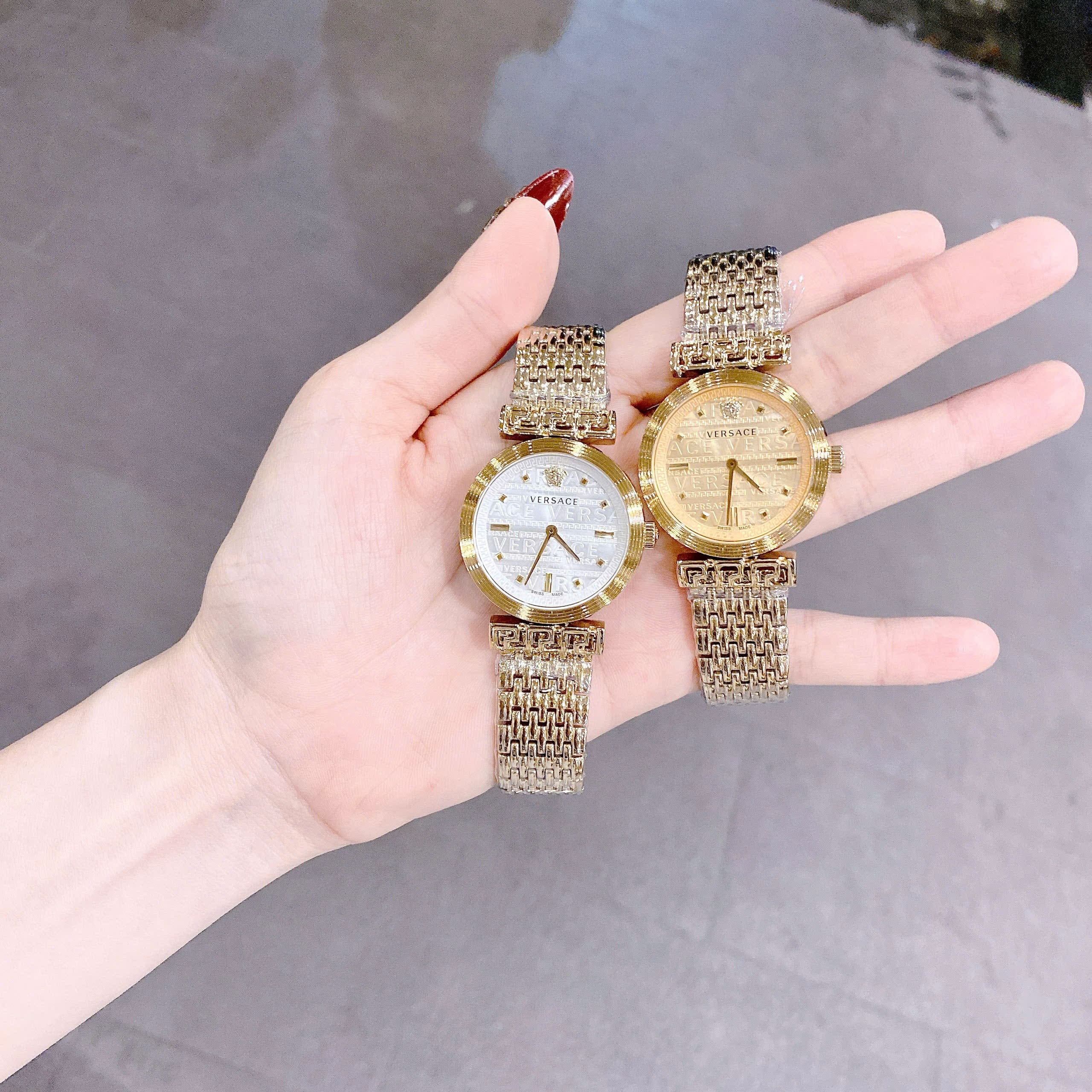 Đồng Hồ Versace Greca Flourish Petite |Nữ Giới |Mặt Trắng |Dây Kim Loại Vàng Gold |Máy Pin (Quartz) |Size 35mm |donghogiatot.vn