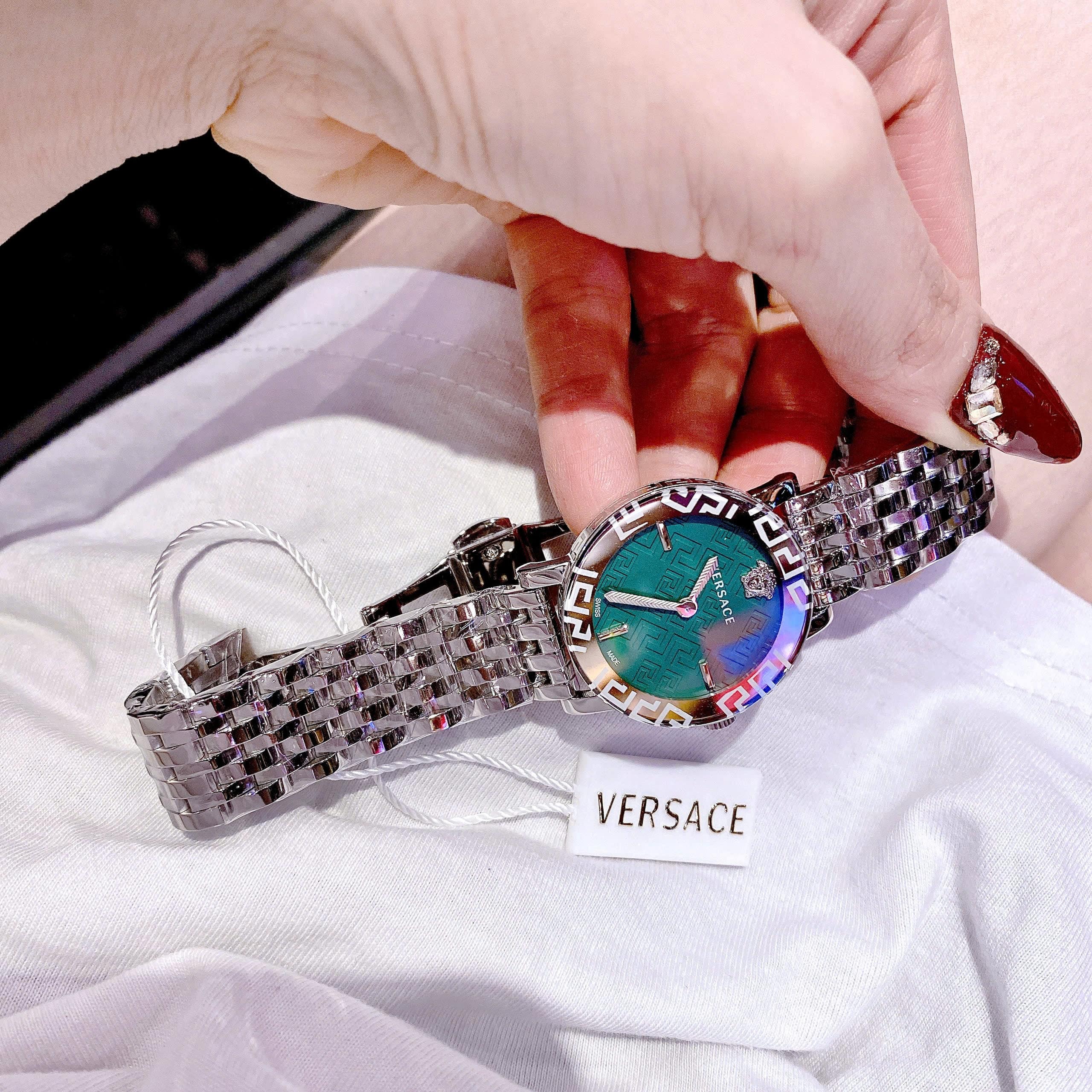 Đồng Hồ Versace Greca Glass Bracelet |Nữ Giới |Xanh Lá |Dây Kim Loại Silver |Máy Pin (Quartz) |Size 32mm |donghogiatot.vn
