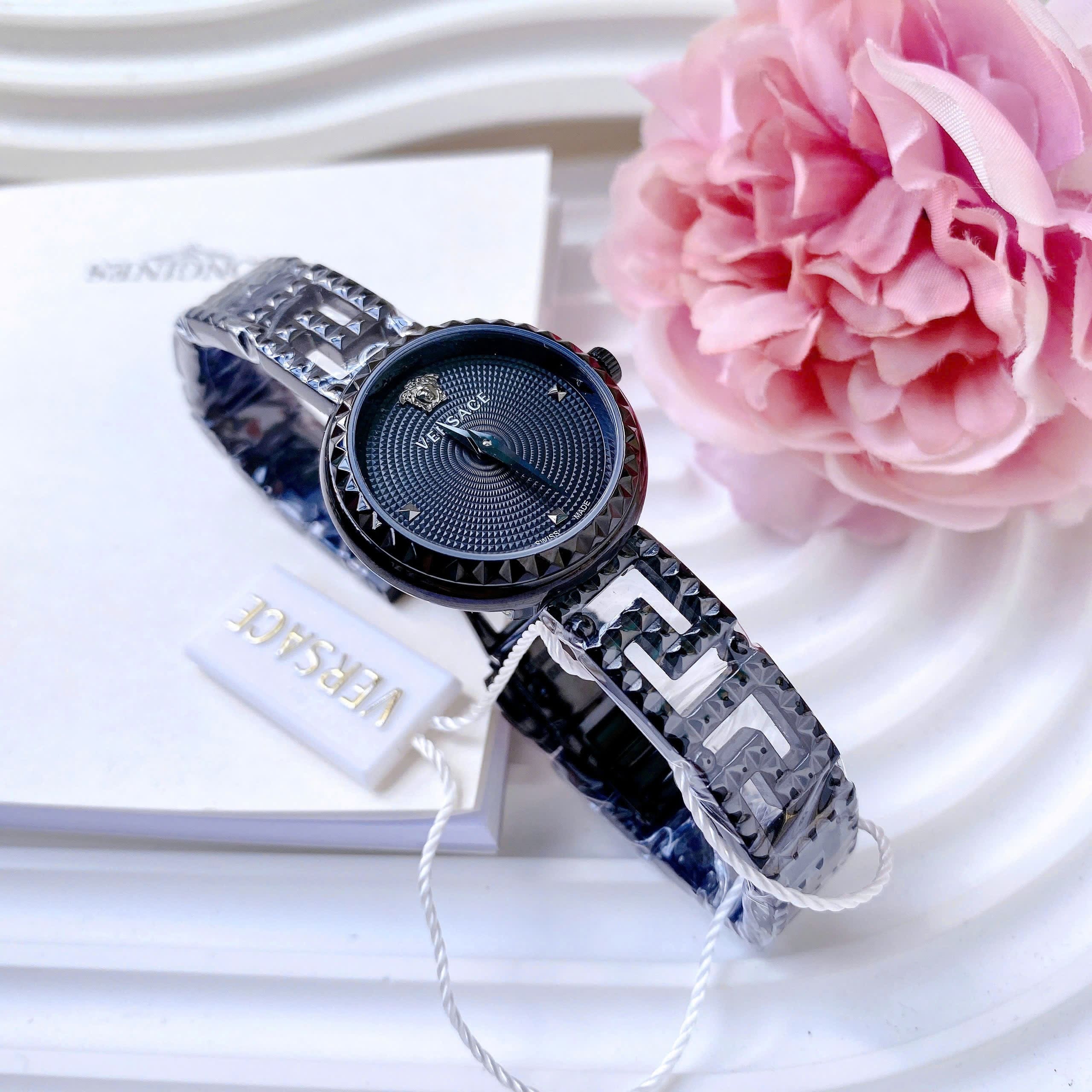 Đồng Hồ Versace Greca Goddess |Nữ Giới |Mặt Đen |Dây Kim Loại Full Đen |Máy Pin (Quartz) |Size 28mm |donghogiatot.vn