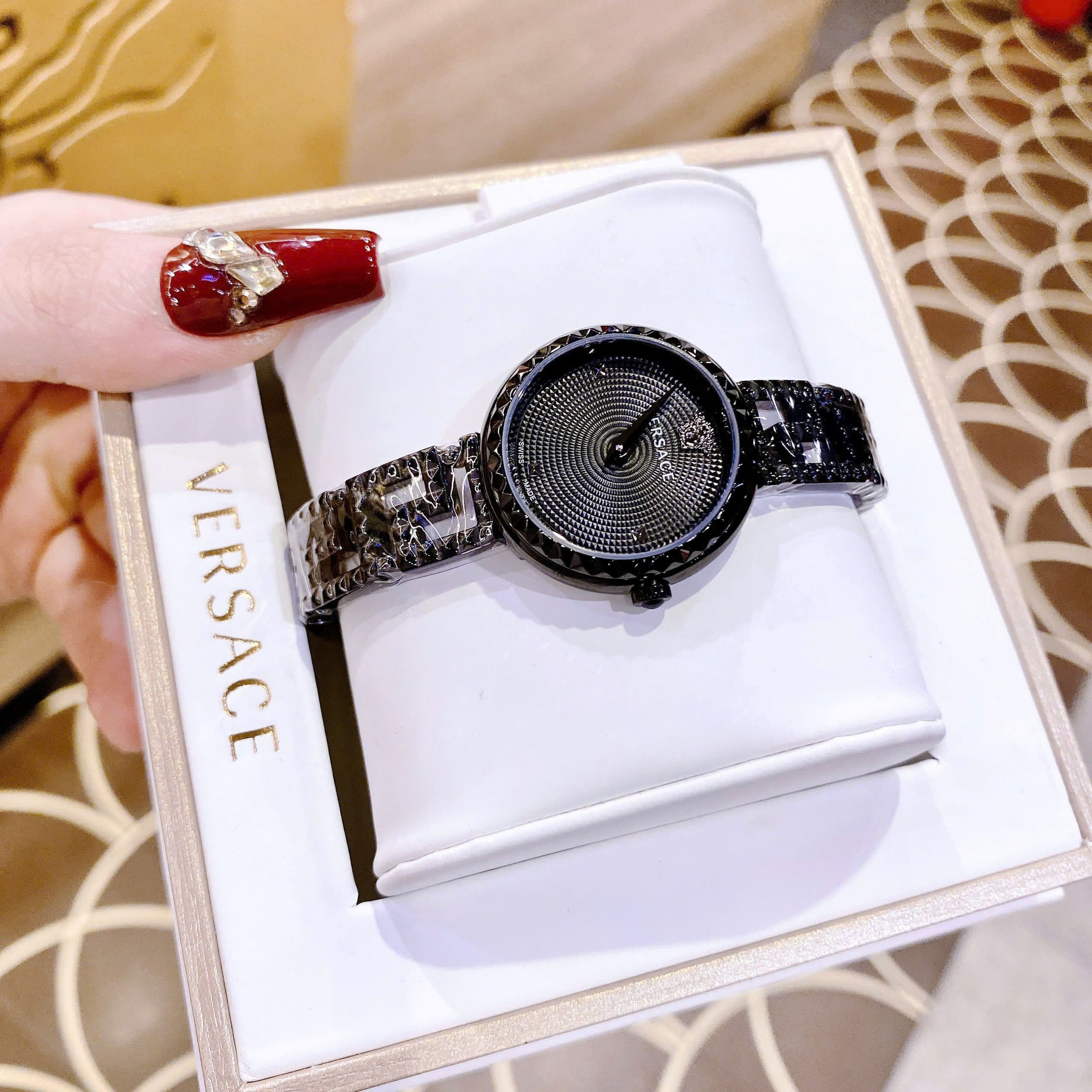 Đồng Hồ Versace Greca Goddess |Nữ Giới |Mặt Đen |Dây Kim Loại Full Đen |Máy Pin (Quartz) |Size 28mm |donghogiatot.vn