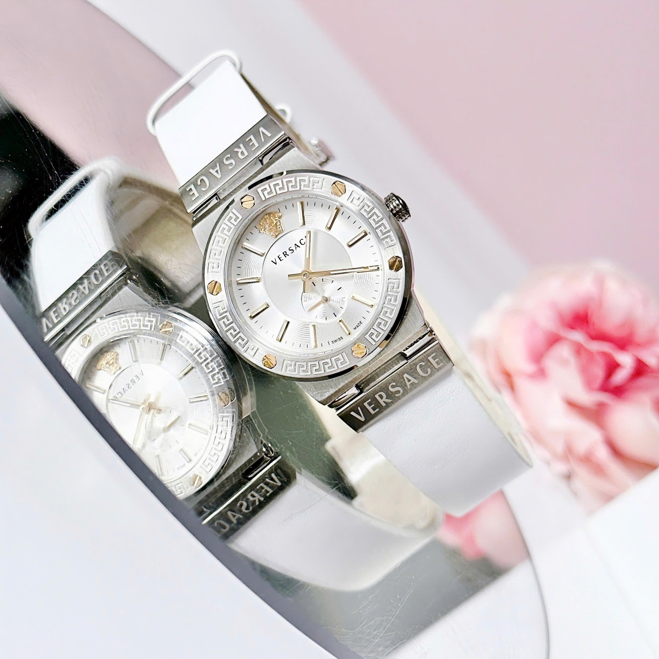 Đồng Hồ Versace Greca Logo |Nữ Giới |3 Kim |Silver |Dây Da Trắng |Máy Pin (Quartz) |Size 38mm |donghogiatot.vn