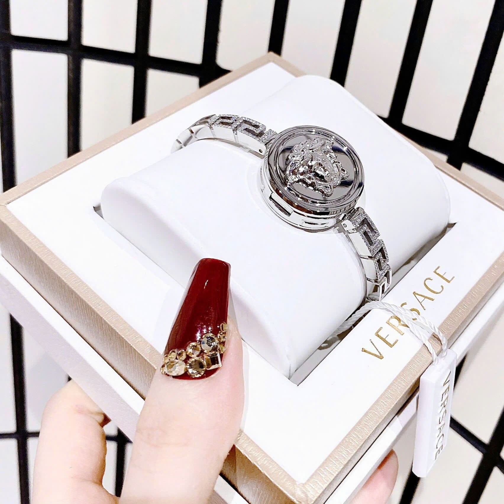 Đồng Hồ Versace Medusa Secret |Nữ Giới |Mặt Tròn Trắng |Lắc Tay Silver |Máy Pin (Quartz) |Size 25mm |donghogiatot.vn