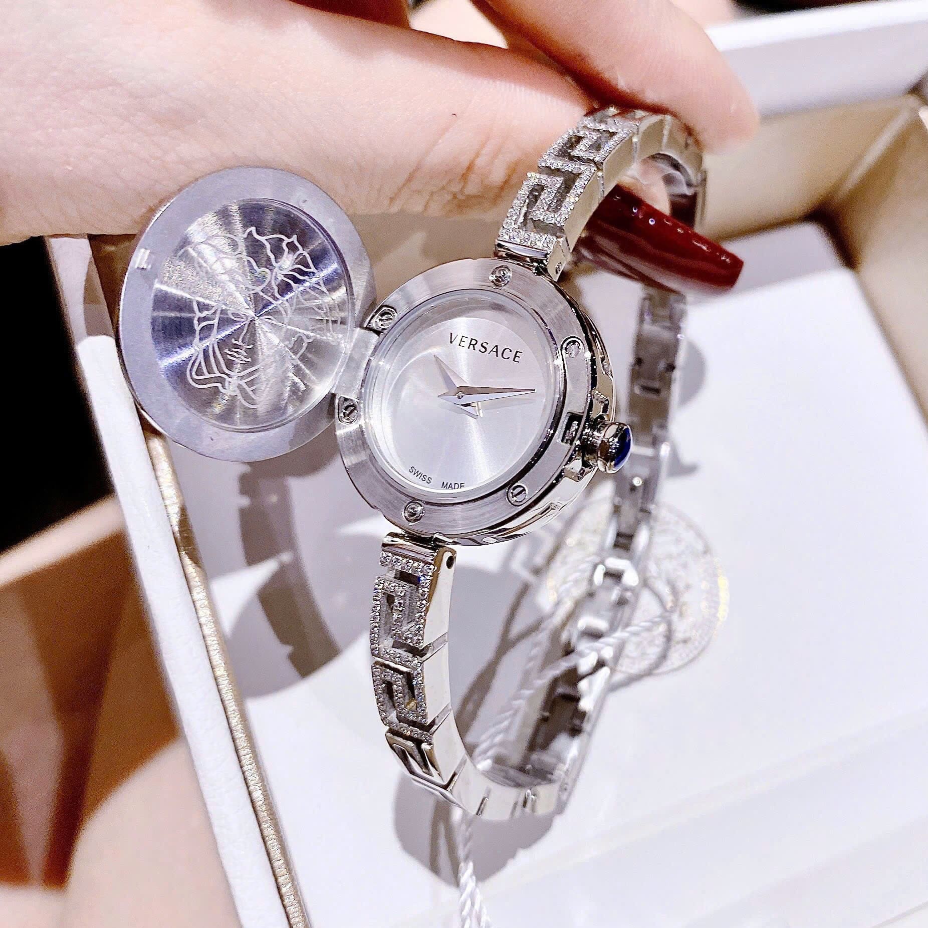 Đồng Hồ Versace Medusa Secret |Nữ Giới |Mặt Tròn Trắng |Lắc Tay Silver |Máy Pin (Quartz) |Size 25mm |donghogiatot.vn