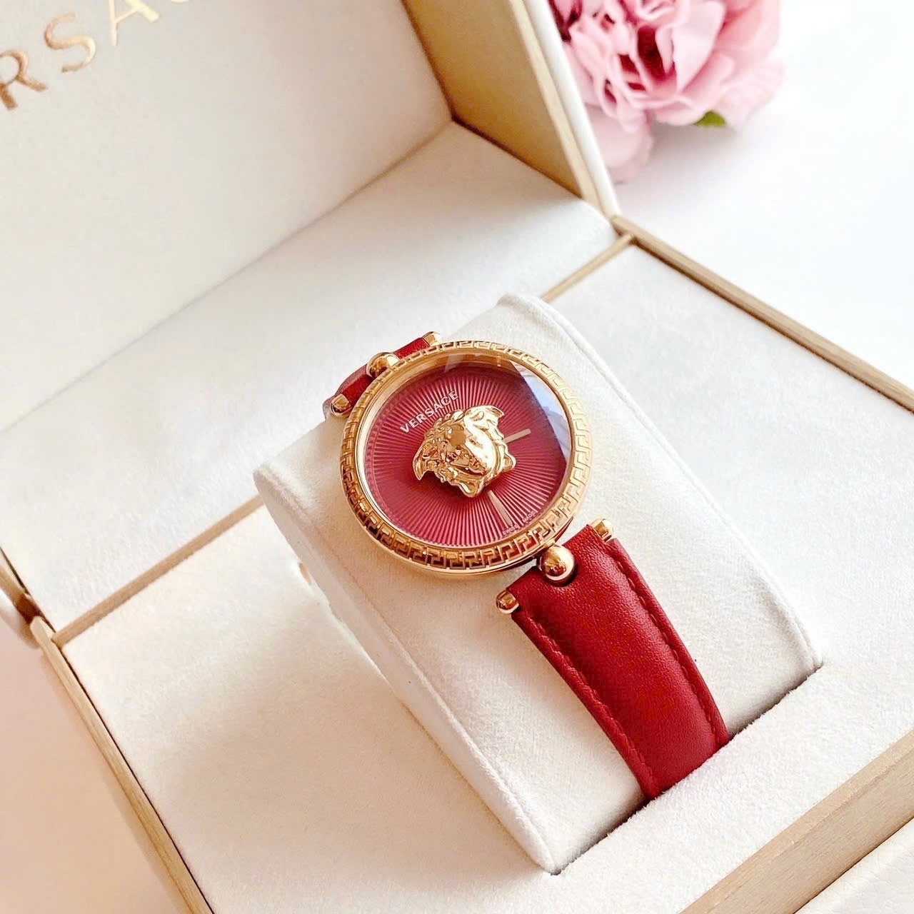 Đồng Hồ Versace Palazzo Empire |Nữ Giới |Vàng Gold |Dây Da Màu Đỏ |Máy Pin (Quartz) |Size 34mm |donghogiatot.vn