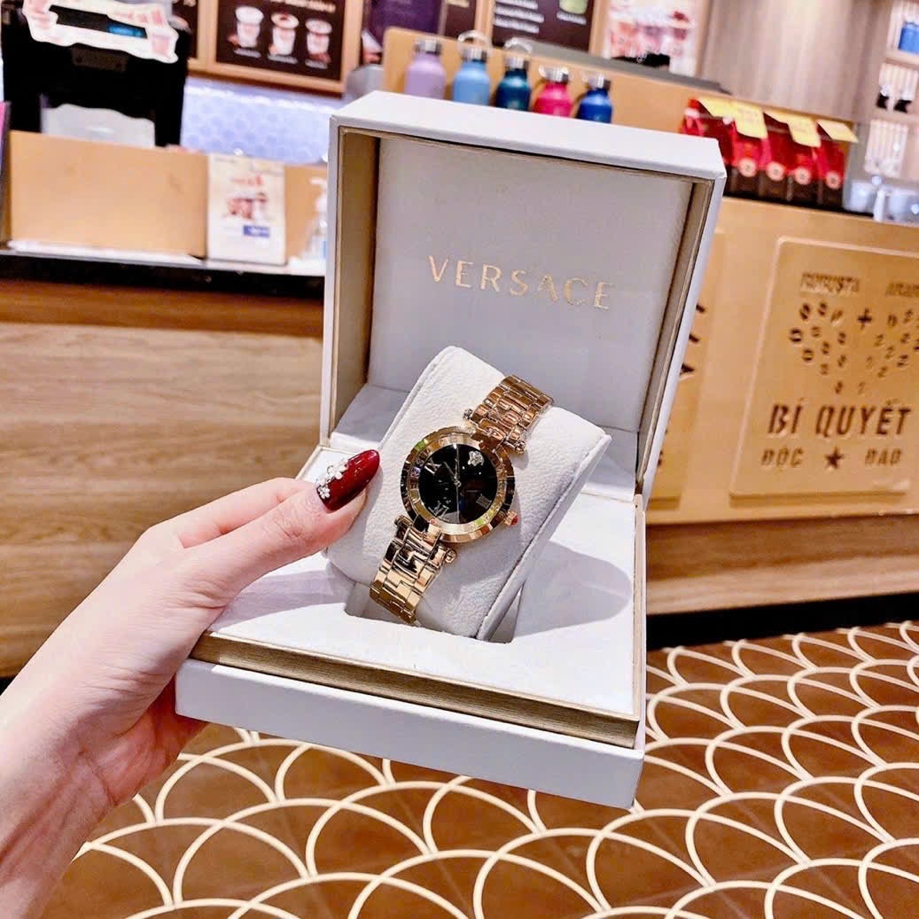 Đồng Hồ Versace Revive |Nữ Giới |Mặt Đen |Tráng Gương |Dây Kim Loại Vàng Gold |Máy Pin (Quartz) |Size 35mm |donghogiatot.vn