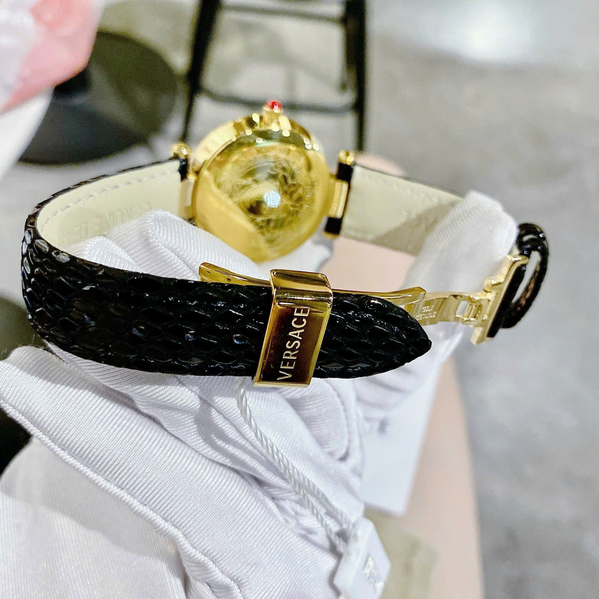 Đồng Hồ Versace Revive |Nữ Giới |Vàng Gold |Tráng Gương |Dây Da Đen |Máy Pin (Quartz) |Size 35mm |donghogiatot.vn