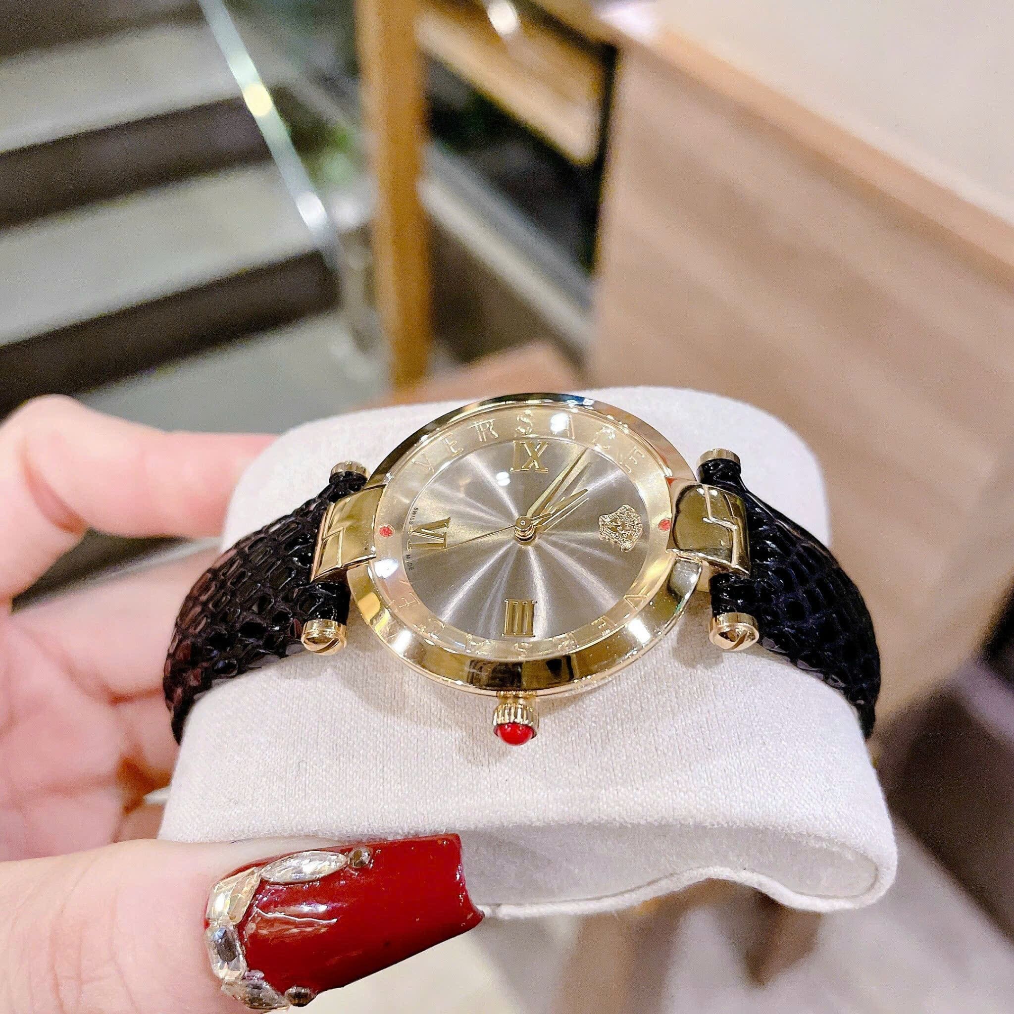 Đồng Hồ Versace Revive |Nữ Giới |Mặt Xám |Tráng Gương |Dây Da Đen |Máy Pin (Quartz) |Size 35mm |donghogiatot.vn