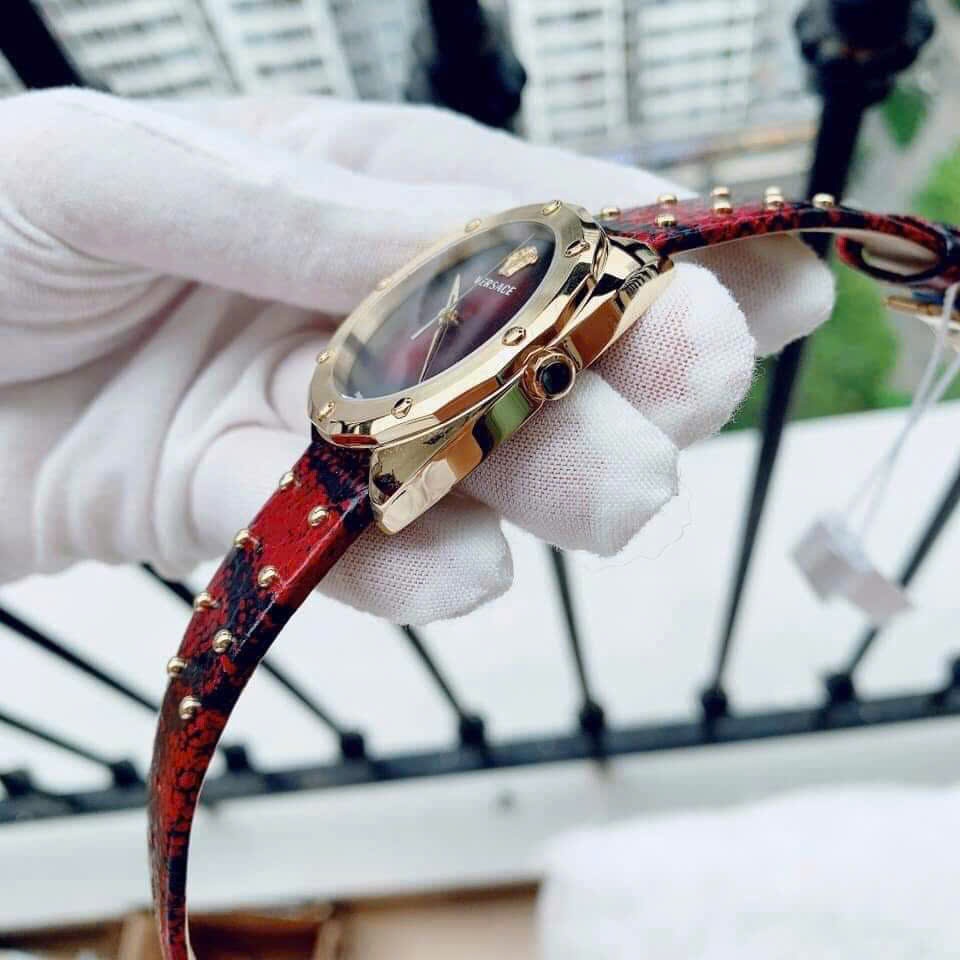 Đồng Hồ Versace Shadov |Nữ Giới |Mặt Tròn |Vàng Gold |Dây Da Đỏ |Máy Pin (Quartz) |Size 38mm |donghogiatot.vn