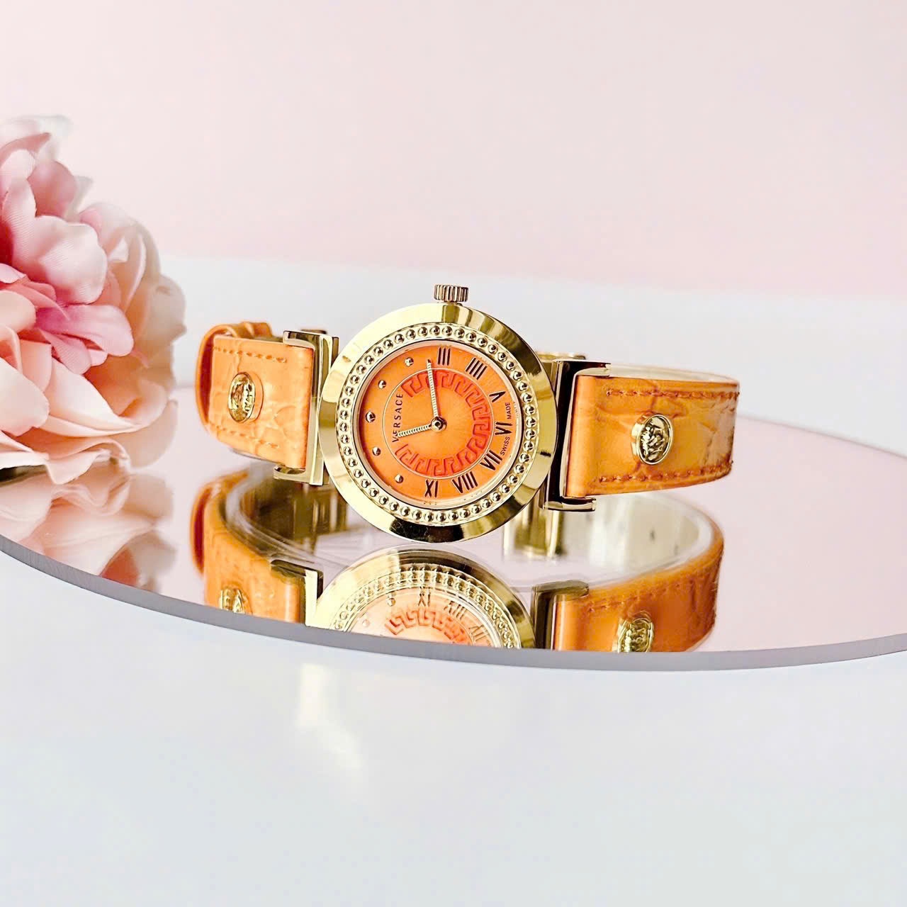 Đồng Hồ Versace Vanity |Nữ Giới |Vàng Gold |Dây Da Màu Cam |Máy Pin (Quartz) |Size 35mm |donghogiatot.vn