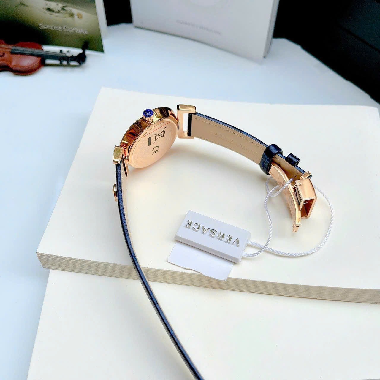 Đồng Hồ Versace Vanity |Nữ Giới |Vàng Gold |Dây Da Xanh Dương |Máy Pin (Quartz) |Size 35mm |donghogiatot.vn