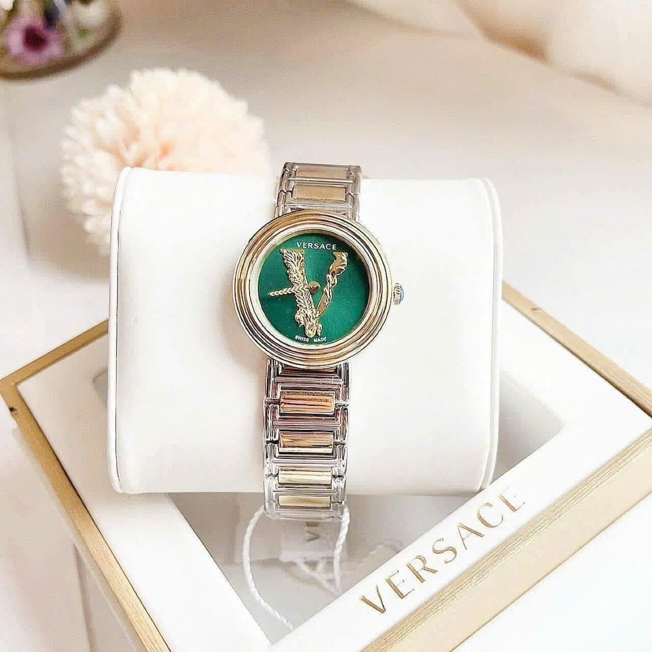 Đồng Hồ Versace Virtus Mini |Nữ Giới |Xanh Lá |Dây Kim Loại Demi Vàng |Máy Pin (Quartz) |Size 28mm |donghogiatot.vn