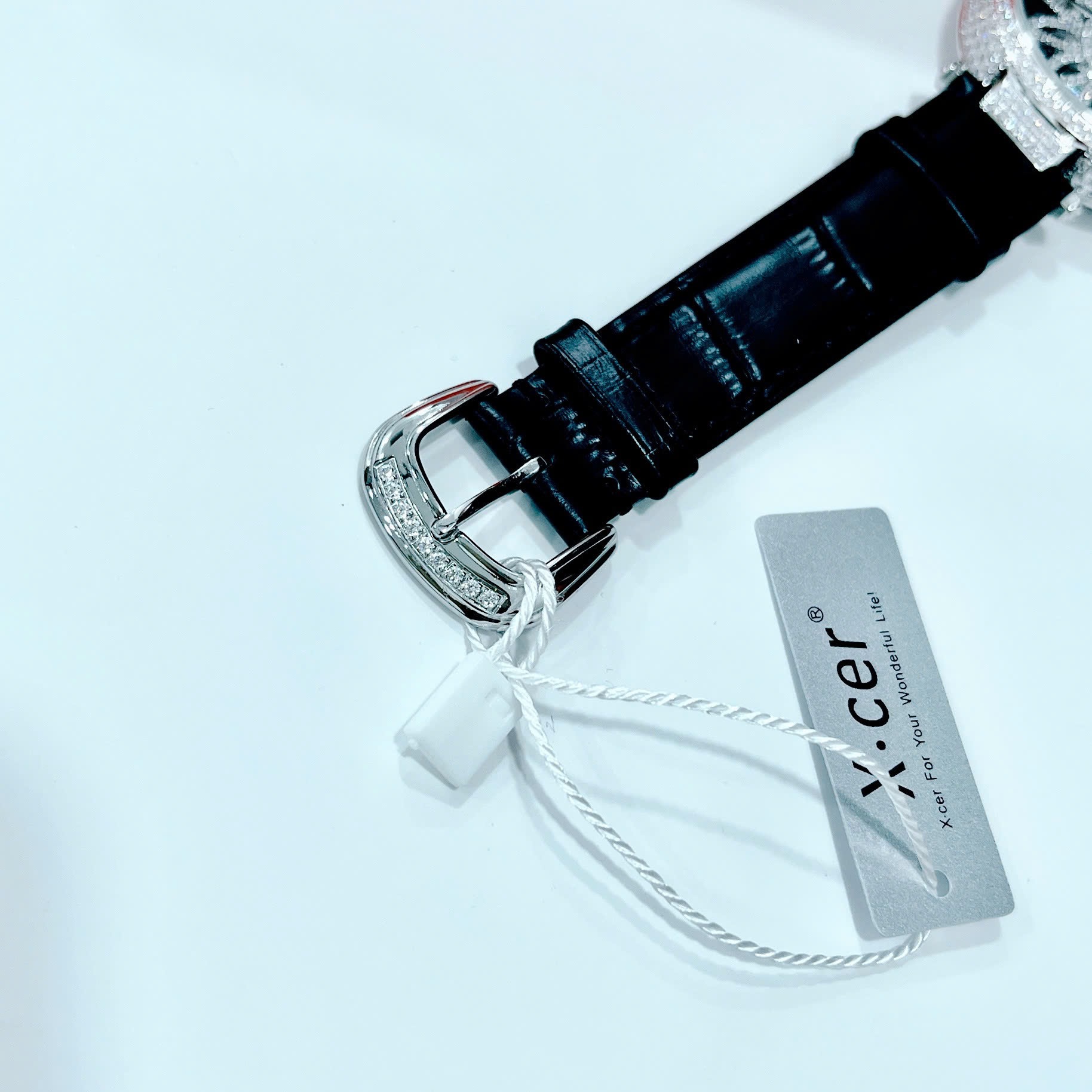 Đồng Hồ Xcer Bông Hoa Xoay |Nữ Giới |Đính Đá |Silver |Dây Da Màu Đen |Máy Pin (Quartz) |Size 39mm |donghogiatot.vn