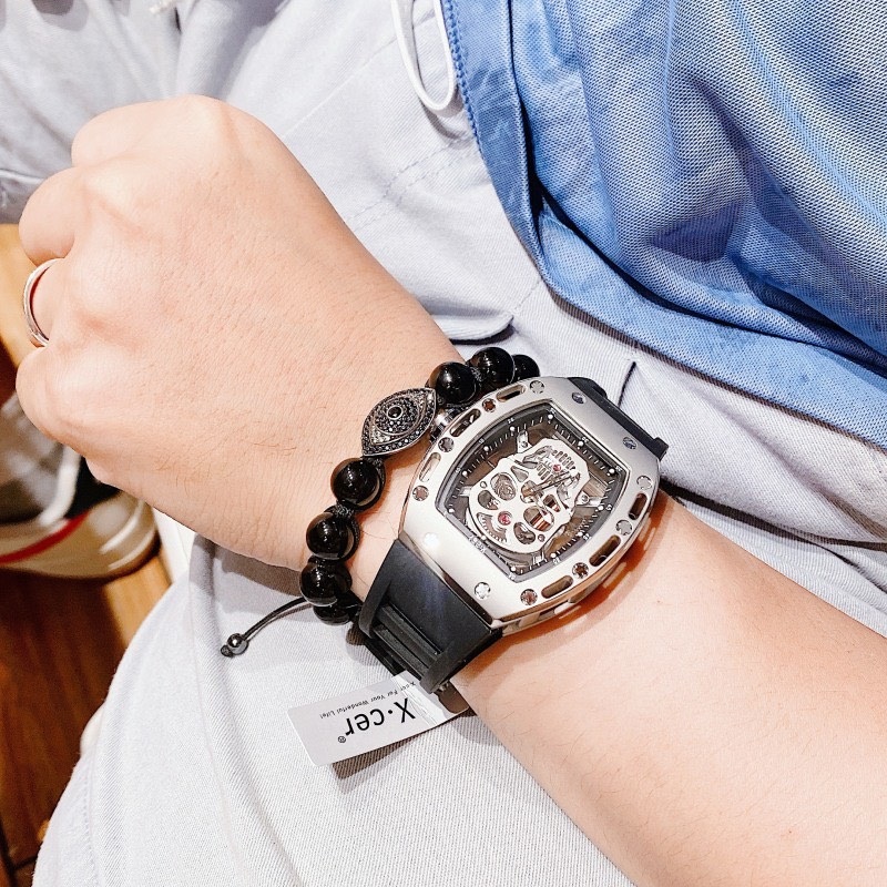 Đồng Hồ Xcer Hình Đầu Lâu |Nam Giới |Mặt Oval |Silver |Dây Cao Su Đen |Máy Pin (Quartz) |Size 42mm |donghogiatot.vn