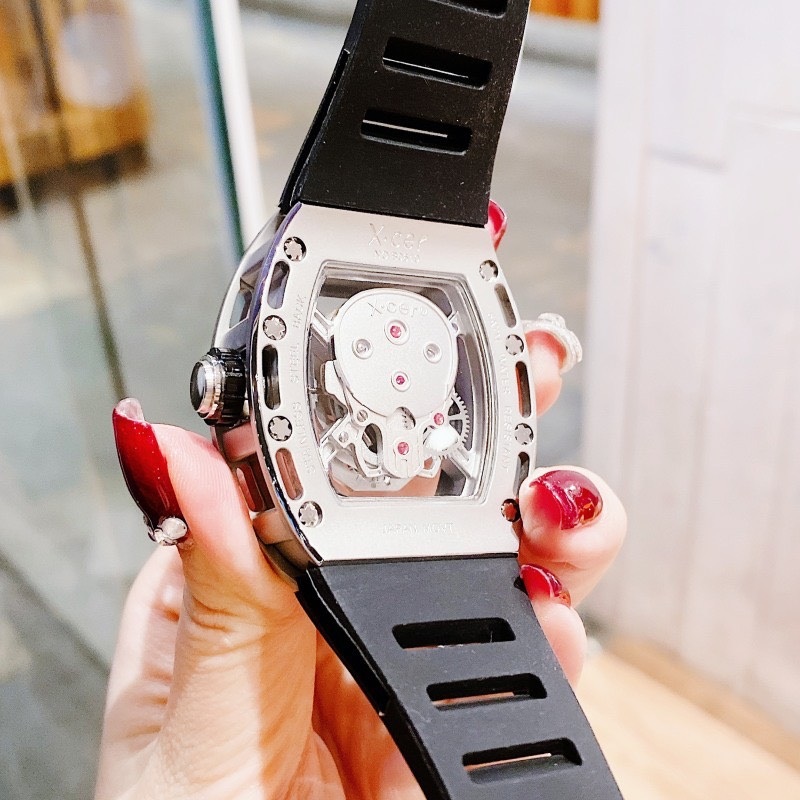 Đồng Hồ Xcer Hình Đầu Lâu |Nam Giới |Mặt Oval |Silver |Dây Cao Su Đen |Máy Pin (Quartz) |Size 42mm |donghogiatot.vn