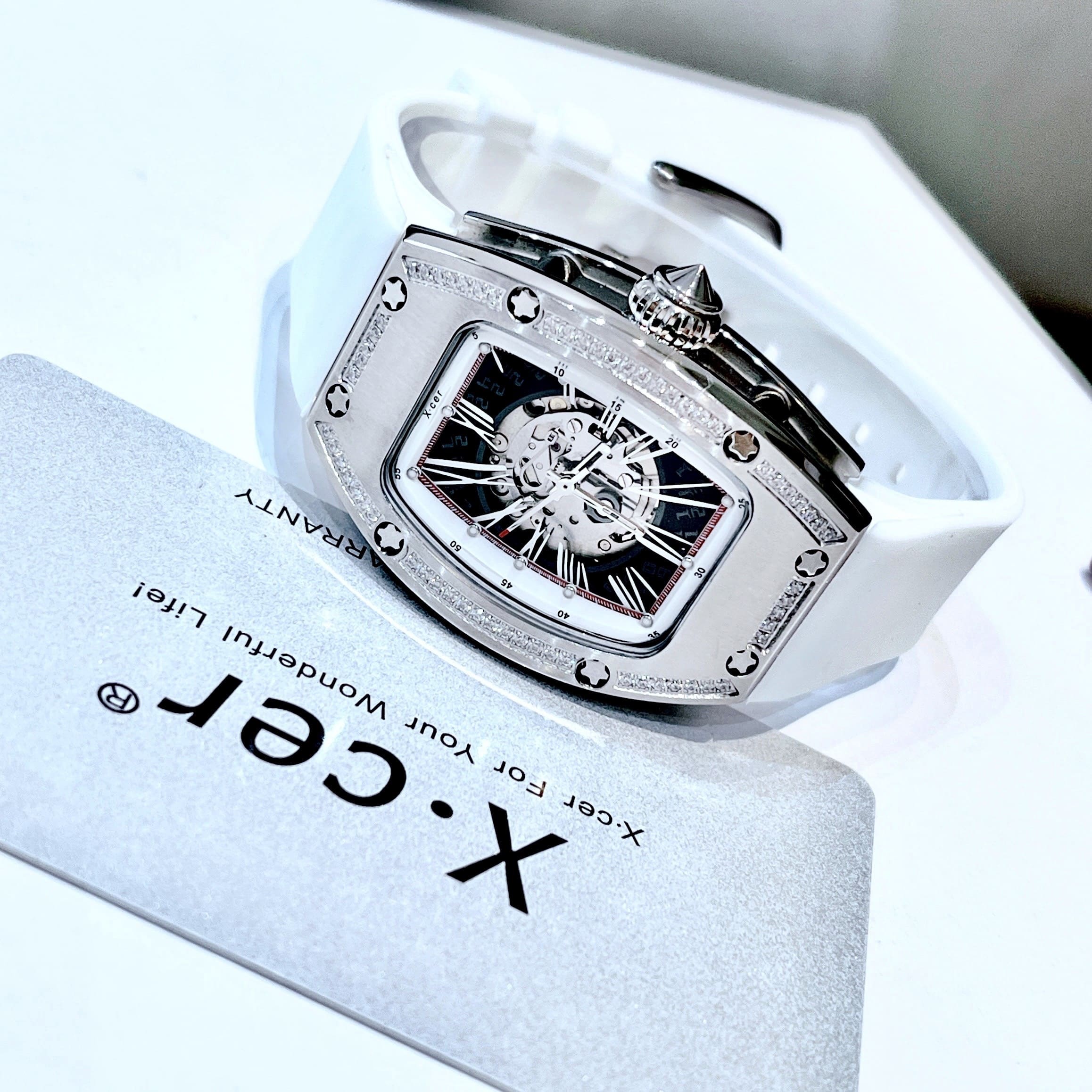 Đồng Hồ Xcer Lộ Cơ |Nữ Giới |Mặt Oval |Đính Đá |Silver |Dây Cao Su Trắng |Máy Tự Động (Automatic) |Size 36mm |donghogiatot.vn