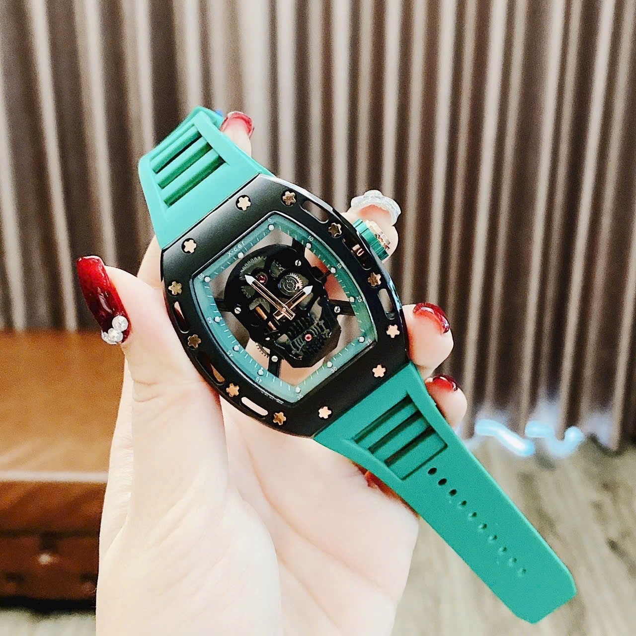 Đồng Hồ Xcer Mặt Đầu Lâu |Nam Giới |Oval |Full Đen |Dây Cao Su Xanh Lá |Máy Pin (Quartz) |Size 42mm |donghogiatot.vn