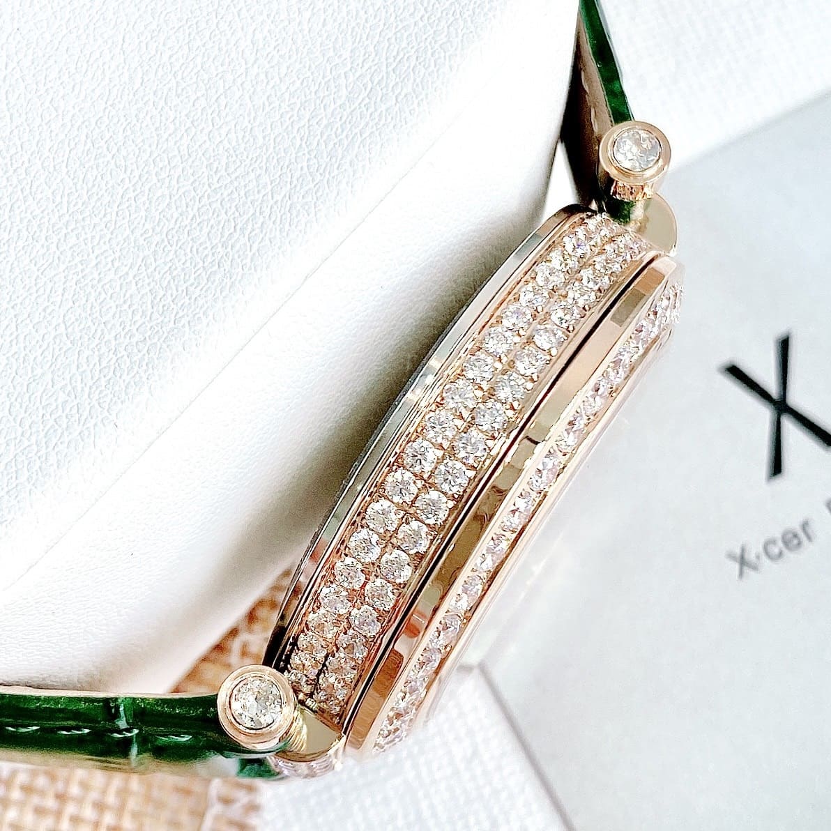 Đồng Hồ Xcer Mặt Full Pha lê |Nữ Giới |Rose Gold |Dây Da Xanh Lá |Pin (Máy Quartz) |Size 35mm |donghogiatot.vn