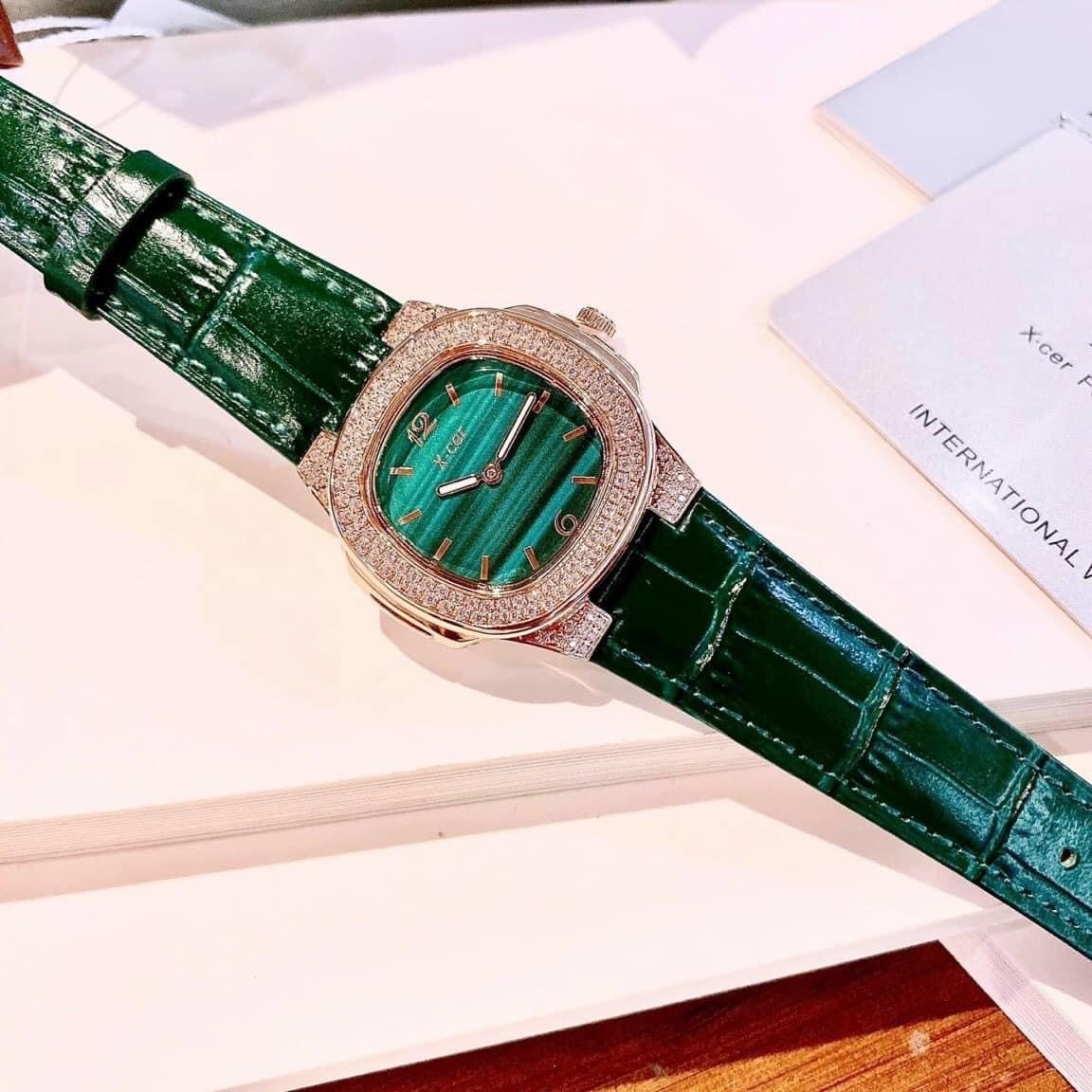 Đồng Hồ Xcer Mặt Vuông |Nữ Giới |Đính Đá |Rose Gold |Dây Da Xanh Lá |Máy Pin (Quartz) |Size 30mm |donghogiatot.vn