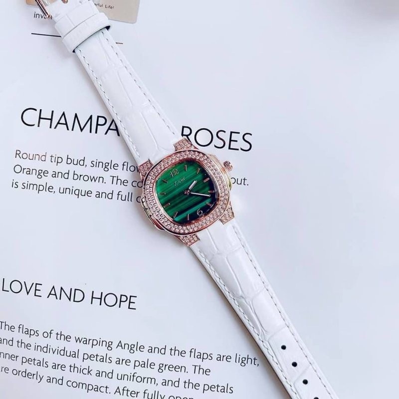 Đồng Hồ Xcer Mặt Vuông Xanh Lá |Nữ Giới |Rose Gold |Dây Da Trắng |Máy Pin (Quartz) |Size 30mm |donghogiatot.vn
