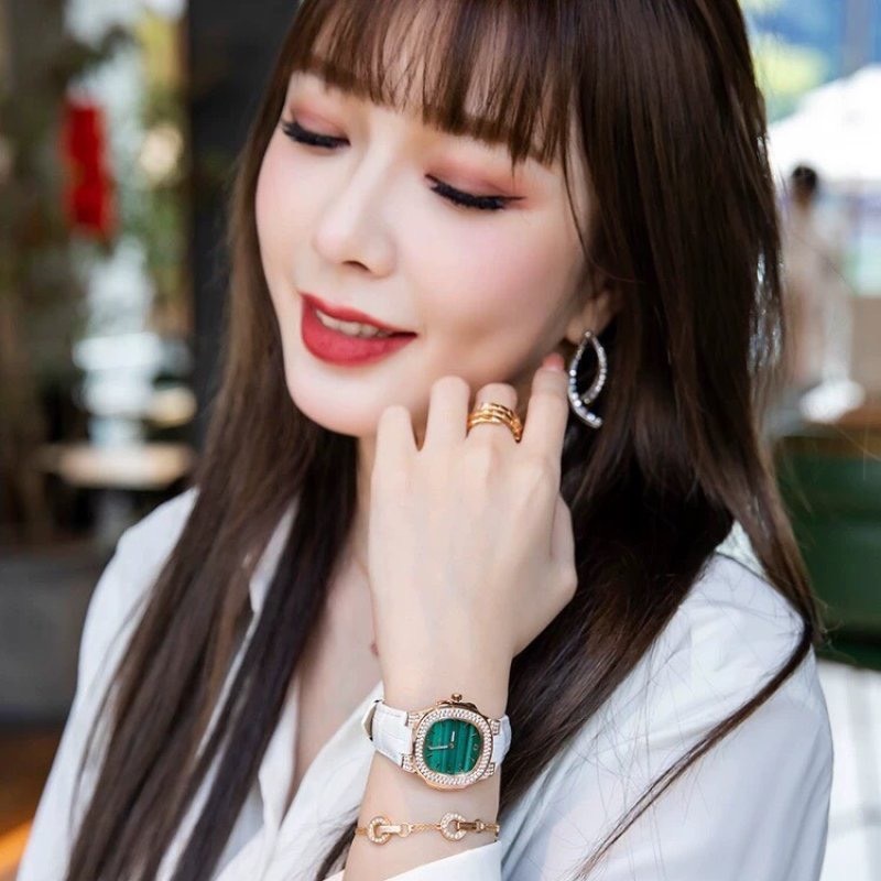 Đồng Hồ Xcer Mặt Vuông Xanh Lá |Nữ Giới |Rose Gold |Dây Da Trắng |Máy Pin (Quartz) |Size 30mm |donghogiatot.vn