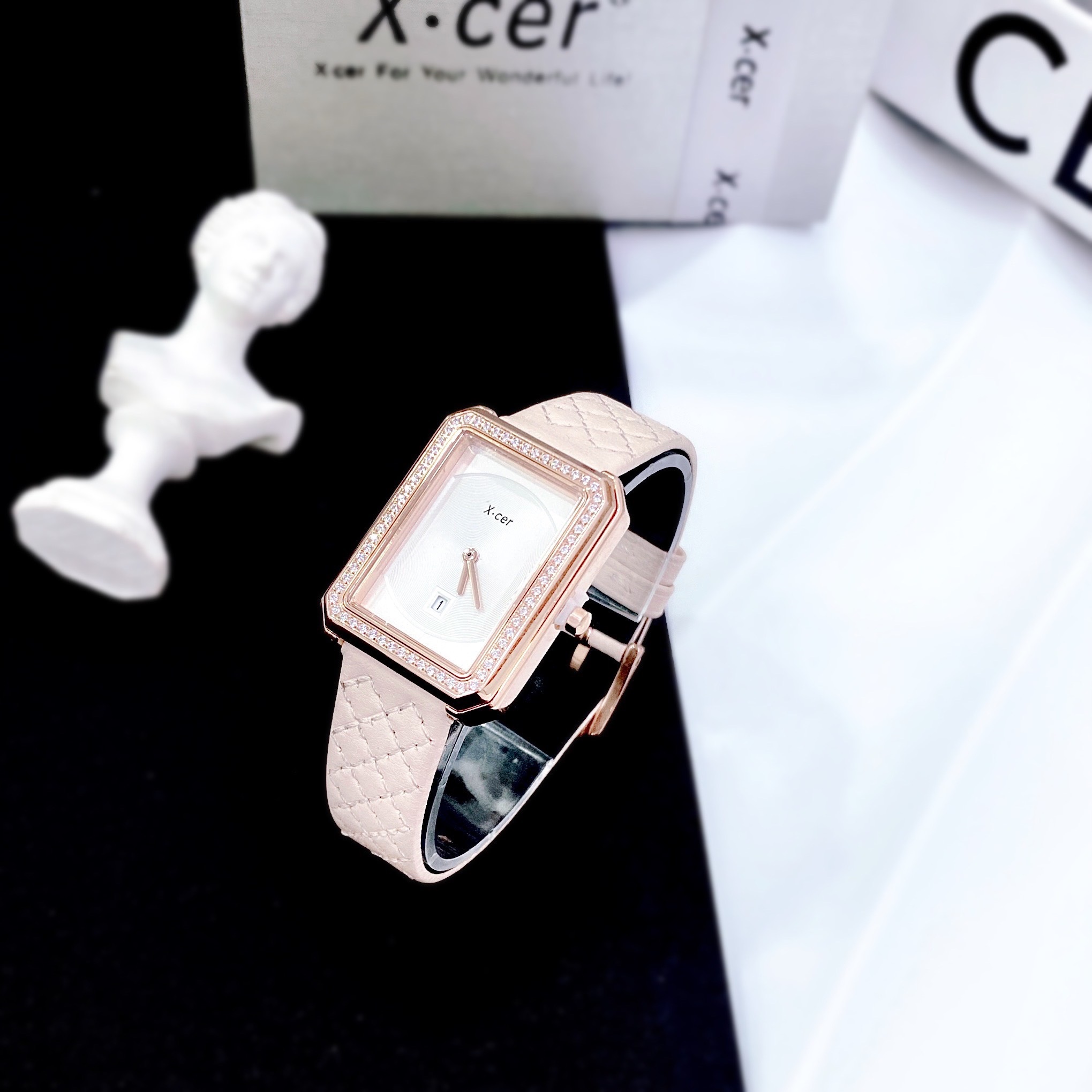 Đồng Hồ Xcer Mặt Vuông |Nữ Giới |Nạm Đá |Rose Gold |Dây Da Trám Kem |Máy Pin (Quartz) |Size 28mm |donghogiatot.vn