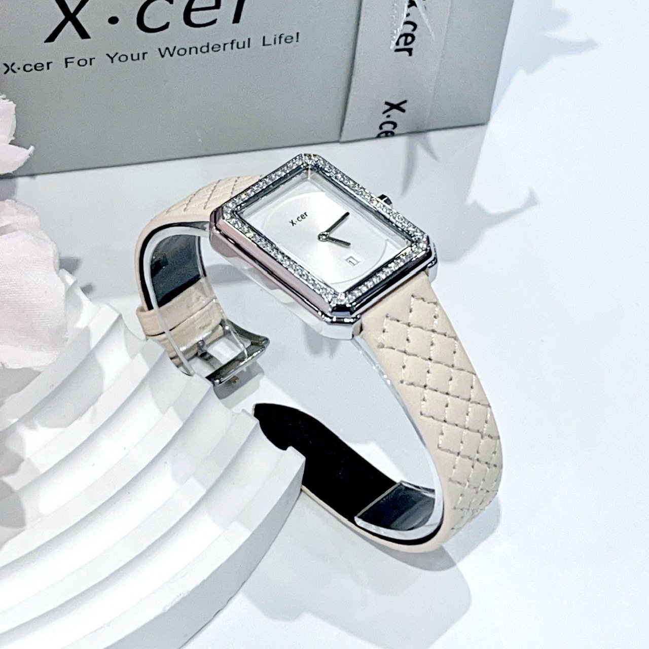 Đồng Hồ Xcer Mặt Vuông |Nữ Giới |Nạm Đá |Silver |Dây Da Trám Kem |Máy Pin (Quartz) |Size 28mm |donghogiatot.vn
