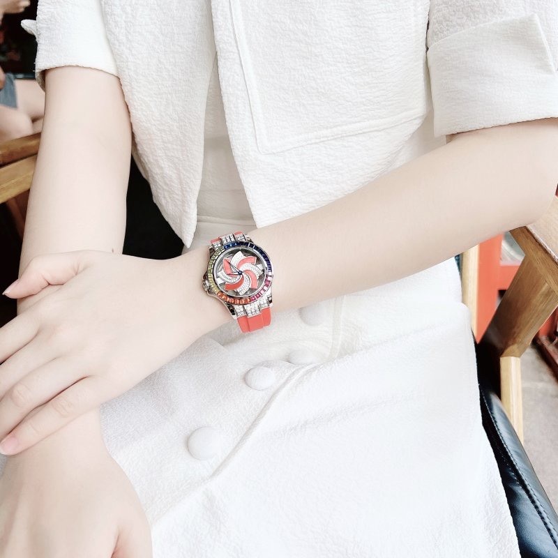 Đồng Hồ Xcer Mặt Xoay |Nữ Giới |Đính Đá |Rose Gold |Dây Cao Su Đỏ |Máy Pin (Quartz) |Size 38mm |donghogiatot.vn