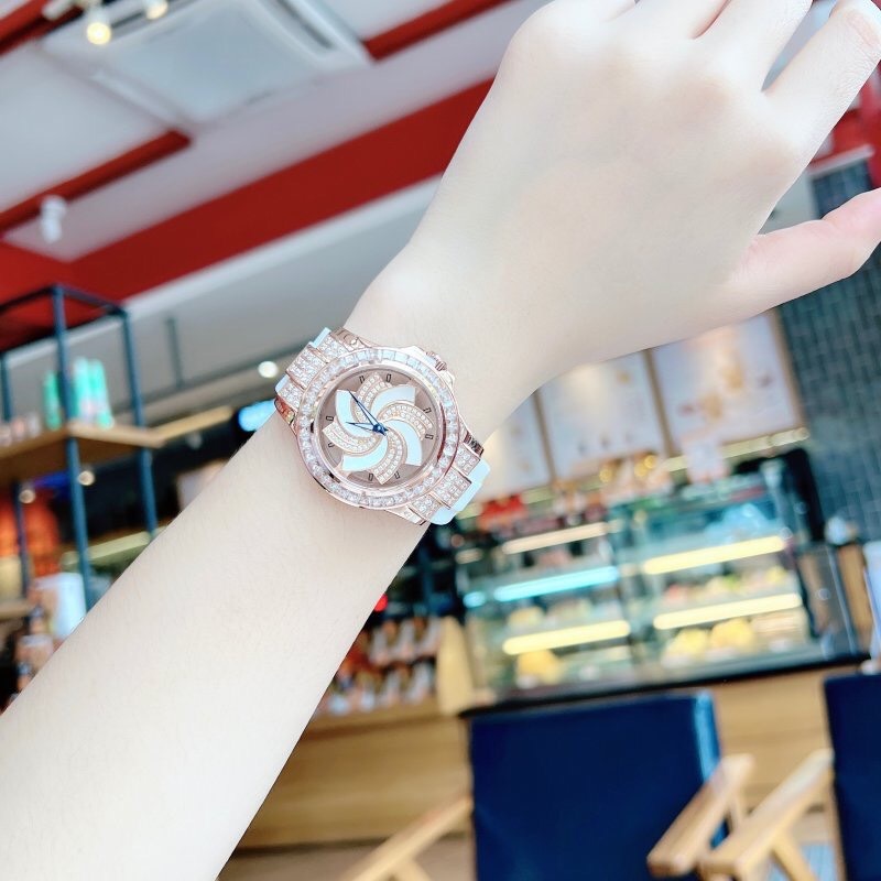 Đồng Hồ Xcer Mặt Xoay |Nữ Giới |Đính Đá |Rose Gold |Dây Cao Su Trắng |Máy Pin (Quartz) |Size 38mm |donghogiatot.vn