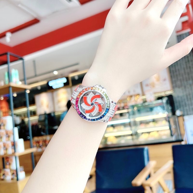 Đồng Hồ Xcer Mặt Xoay |Nữ Giới |Đính Đá |Silver |Dây Cao Su Đỏ |Máy Pin (Quartz) |Size 38mm |donghogiatot.vn