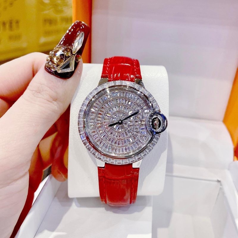 Đồng Hồ Xcer Tựa Cartier |Nữ Giới |Đính Đá |Trắng Silver |Dây Da Đỏ |Máy Pin (Quartz) |Size 36mm |donghogiatot.vn