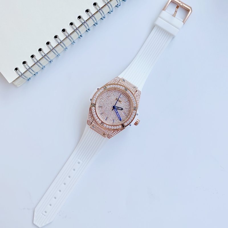 Đồng Hồ Xcer Tựa Hublot |Nữ Giới |Full Đá Rose Gold |Dây Cao Su Trắng |Máy Pin (Quartz) |Size 34mm |donghogiatot.vn
