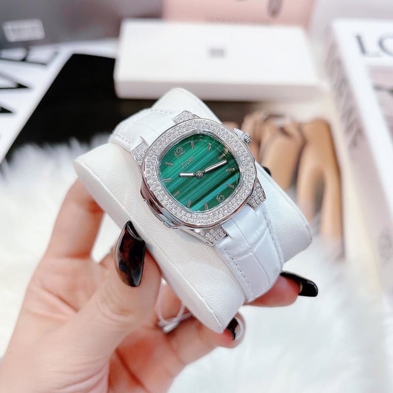 Đồng Hồ Xcer Tựa Patek Philippe |Nữ Giới |Mặt Xanh Lá |Dây Da Trắng |Máy Pin (Quartz) |Size 30mm |donghogiatot.vn