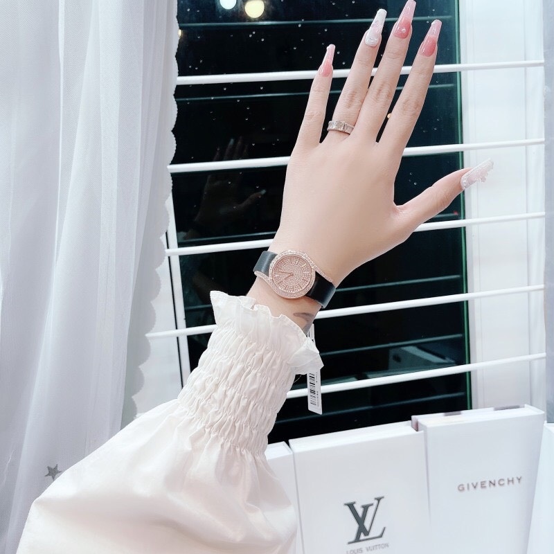 Đồng Hồ Xcer Tựa Piaget |Nữ Giới |Full Đá |Rose Gold |Dây Da Lụa Đen |Máy Pin (Quartz) |Size 32mm |donghogiatot.vn