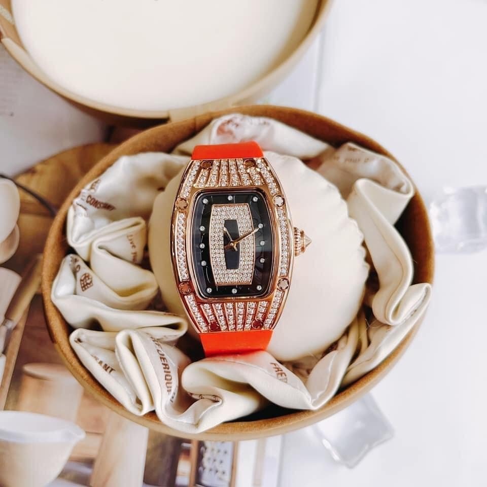 Đồng Hồ Xcer Tựa Richard Mille |Nữ Giới |Full Đá |Rose Gold |Dây Cao Su Đỏ |Máy Pin (Quartz) |Size 36mm |donghogiatot.vn