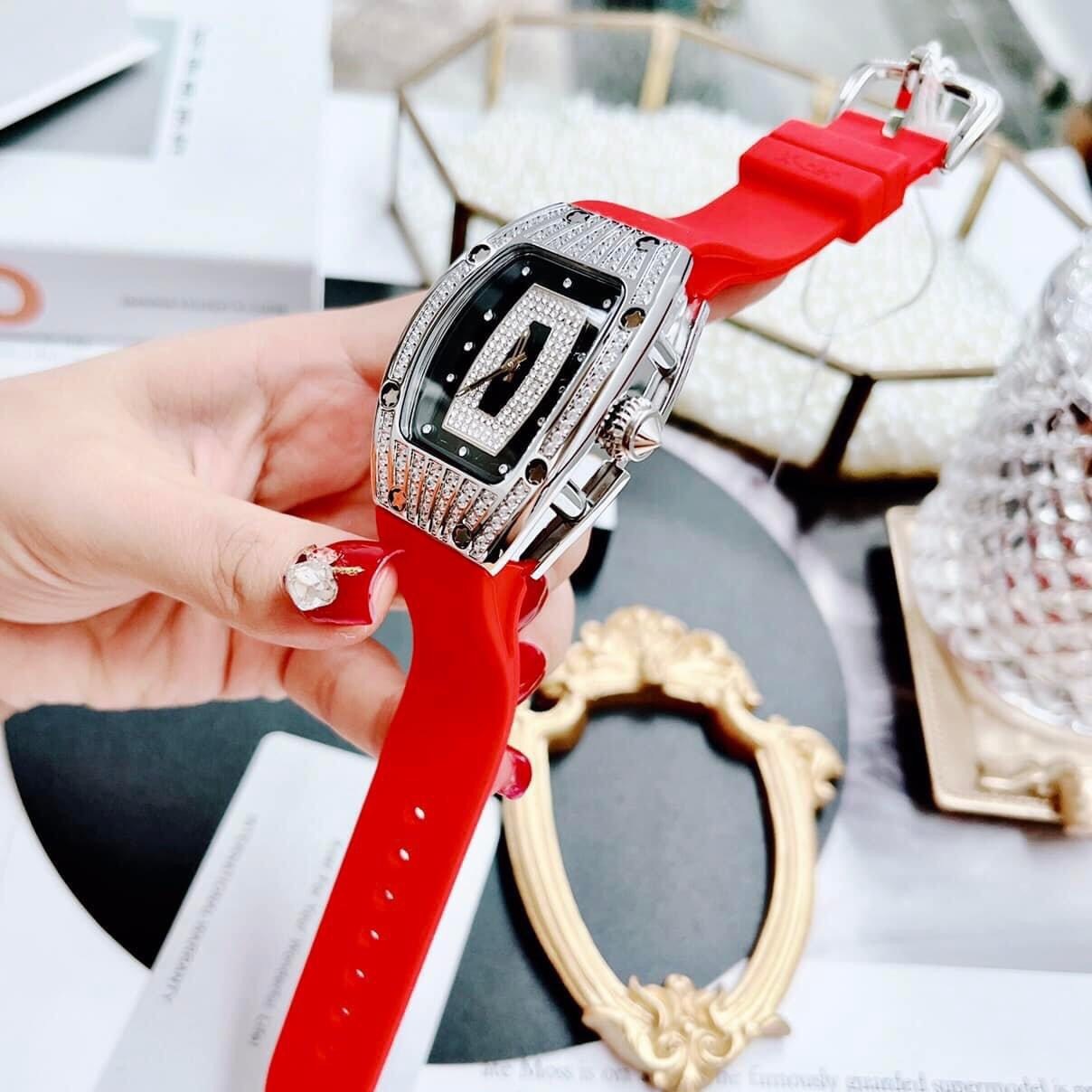 Đồng Hồ Xcer Tựa Richard Mille |Nữ Giới |Full Đá |Silver |Dây Cao Su Đỏ |Máy Pin (Quartz) |Size 36mm |donghogiatot.vn