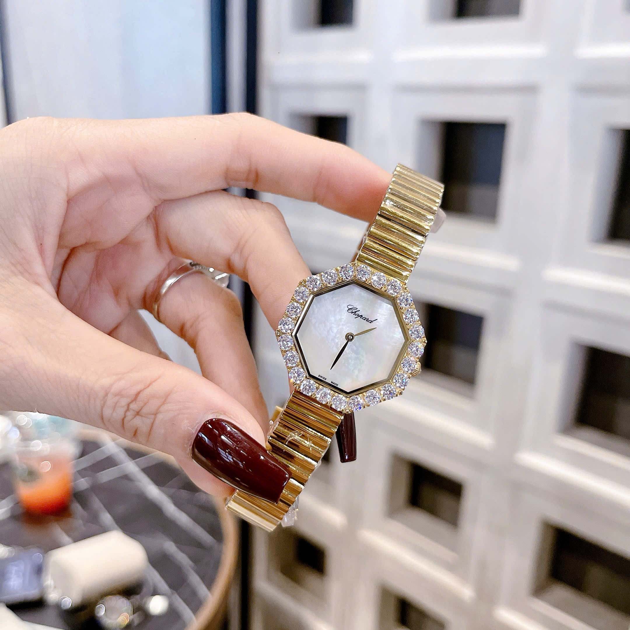 Đồng Hồ Chopard L'Heure Du Diamant Octoagonal |Nữ Giới |Đính Đá |Dây Kim Loại Vàng Gold |Máy Pin (Quartz) |Size 32mm |donghogiatot.vn