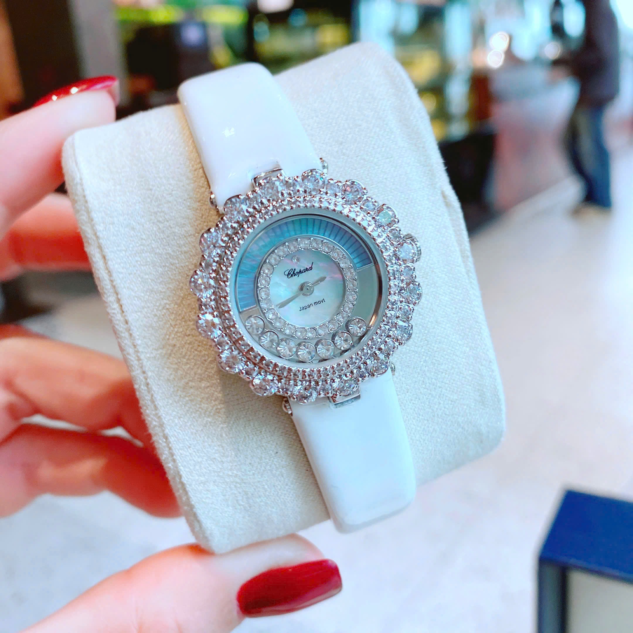 Đồng Hồ Chopard Happy Diamonds |Nữ Giới |Đính Đá |Dây Da Màu Đen |Máy Pin (Quartz) |Size 30mm |donghogiatot.vn