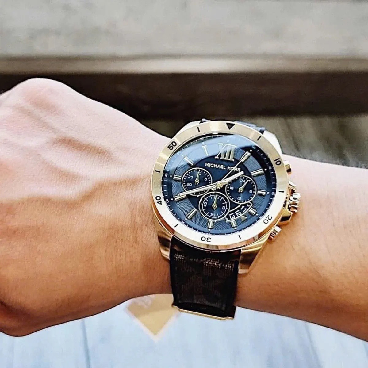 Đồng Hồ Michael Kors Brecken Chronograph |Nam Giới |Vàng Gold |Dây Da Nâu |Máy Pin (Quartz) |Size 45mm |donghogiatot.vn