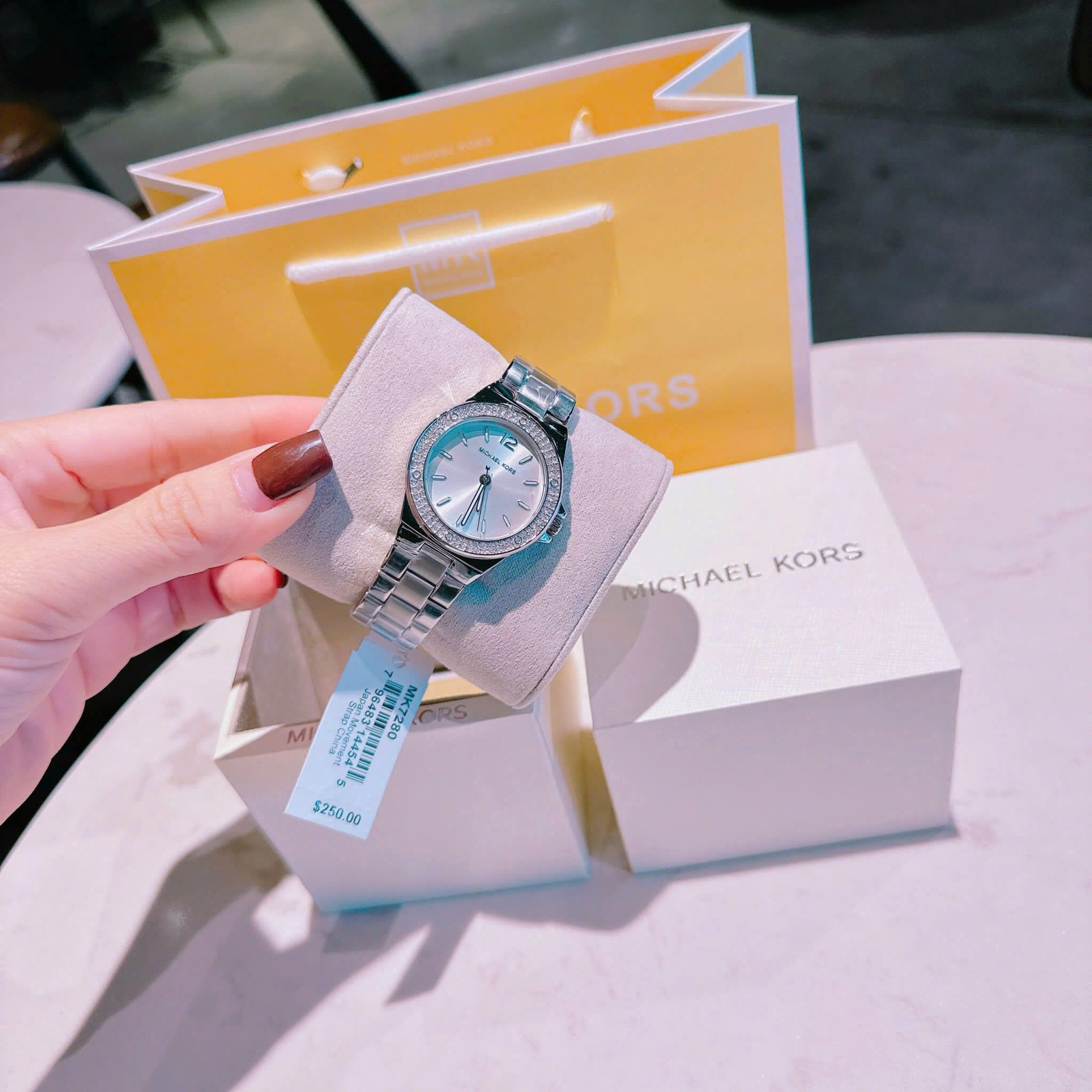 Đồng Hồ Michael Kors Mini Lenox |Nữ Giới |Đính Đá |Dây Kim Loại Silver |Máy Pin (Quartz) |Size 33mm |donghogiatot.vn