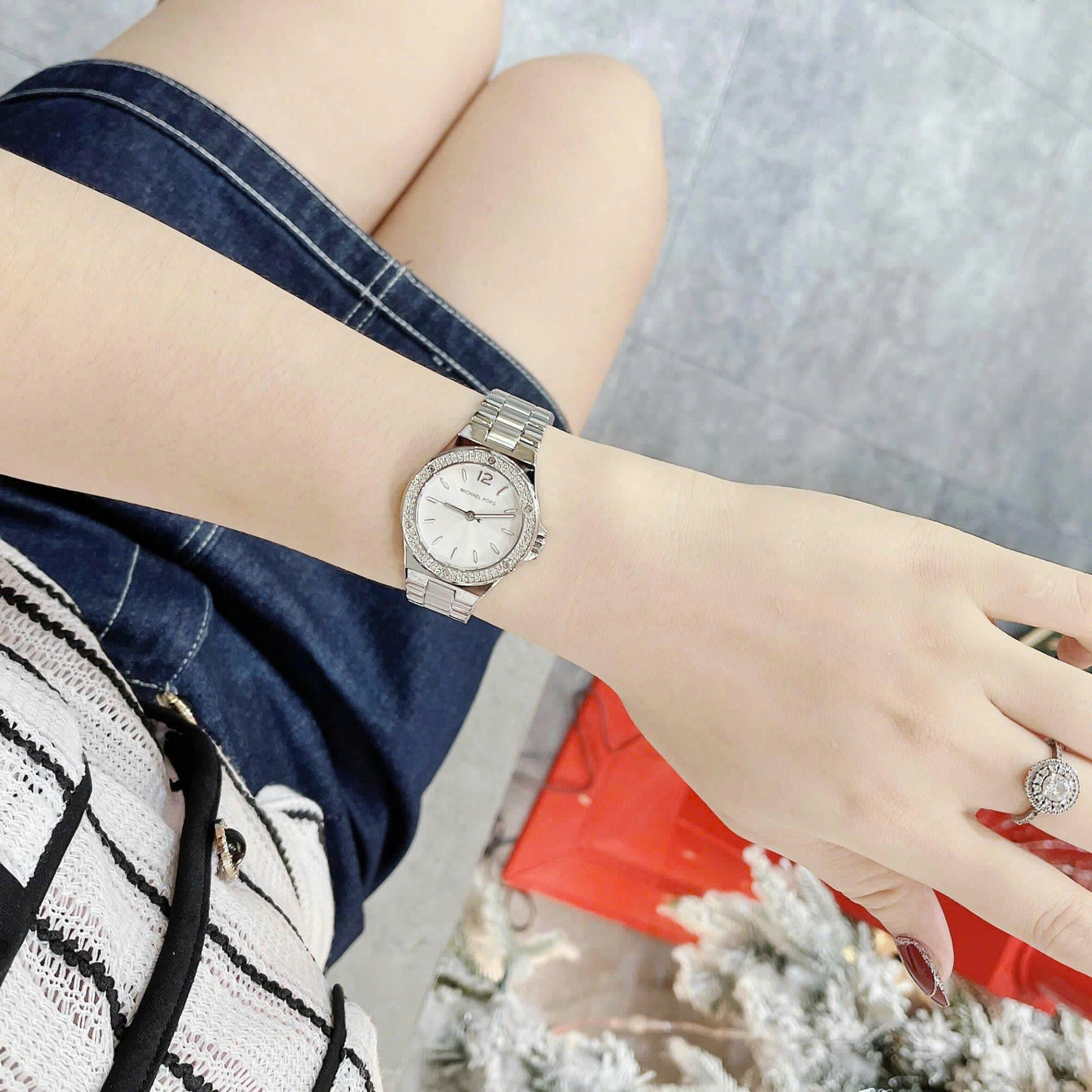 Đồng Hồ Michael Kors Mini Lenox |Nữ Giới |Đính Đá |Dây Kim Loại Silver |Máy Pin (Quartz) |Size 33mm |donghogiatot.vn