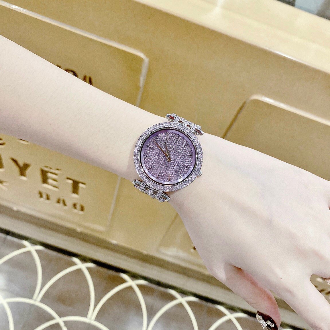 Đồng Hồ Michael Kors Darci |Nữ Giới |Mặt Full Đá Tím |Dây Kim Loại |Máy Pin (Quartz) |Size 38mm |donghogiatot.vn