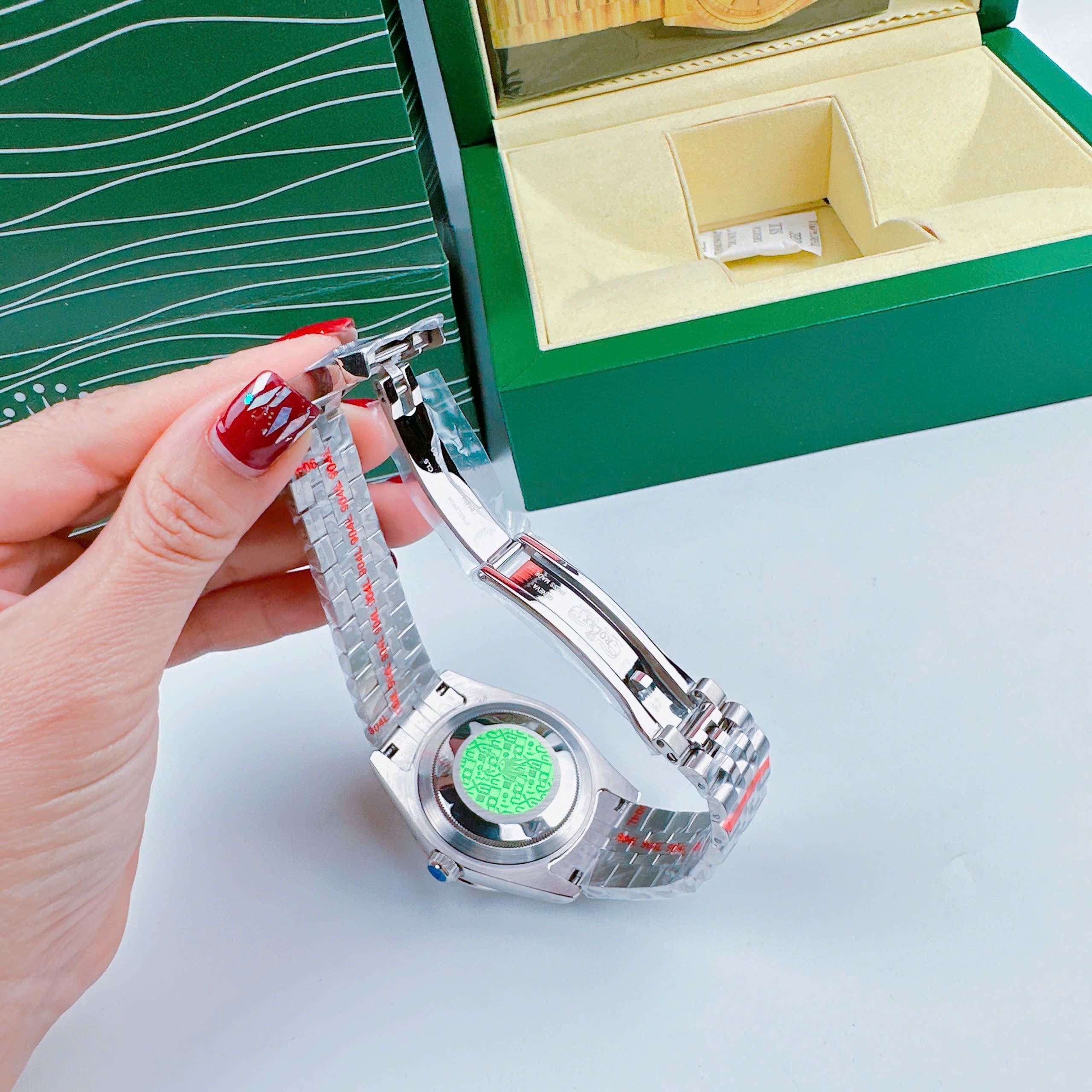 Đồng Hồ Rolex Niềng Khía |Nam Giới |Mặt Đen |Dây Kim Loại Silver |Máy Pin (Máy Quartz) |Size 41mm |donghogiatot.vn