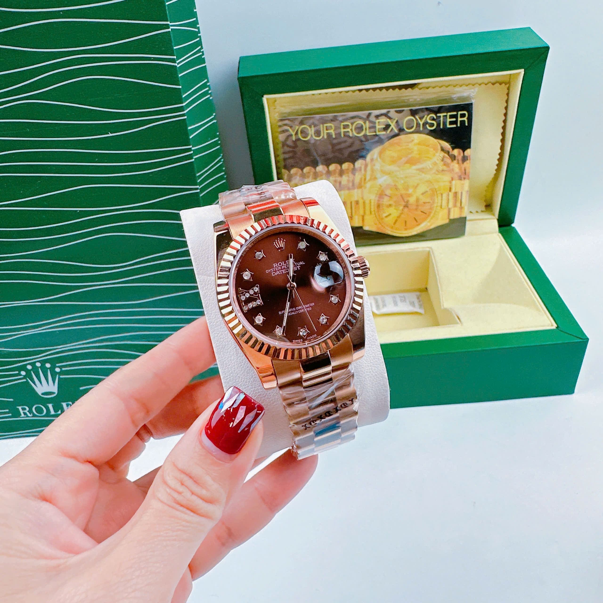 Đồng Hồ Rolex Đính Đá Ngôi Sao |Cặp Đôi |Nâu |Niềng Khía |Dây Kim Loại Rose Gold |Máy Pin (Máy Quartz) |Size 36x31mm |donghogiatot.vn