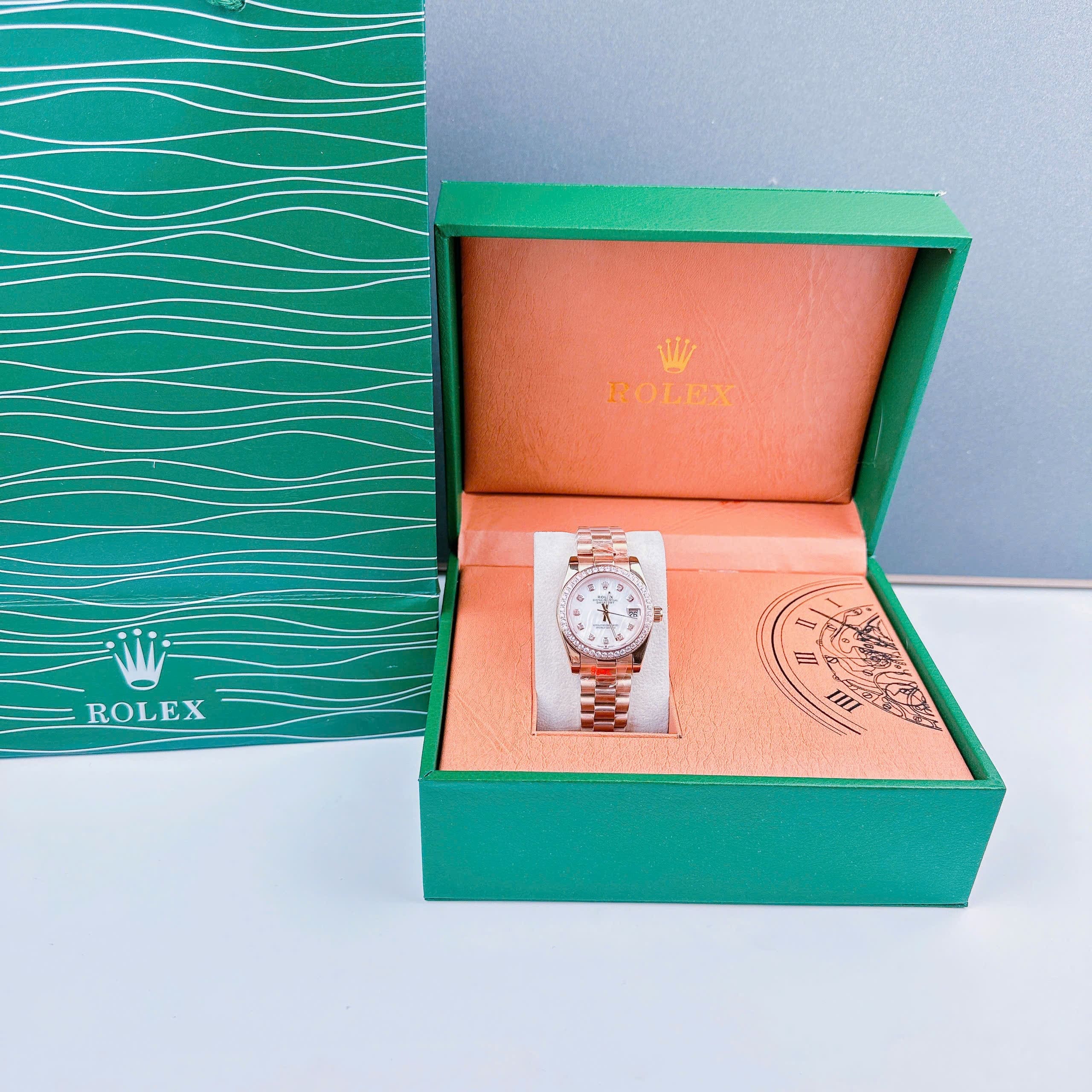 Đồng Hồ Rolex Đính Đá |Cặp Đôi |Mặt Trắng |Dây Kim Loại Rose Gold |Máy Pin (Máy Quartz) |Size 36x31mm |donghogiatot.vn