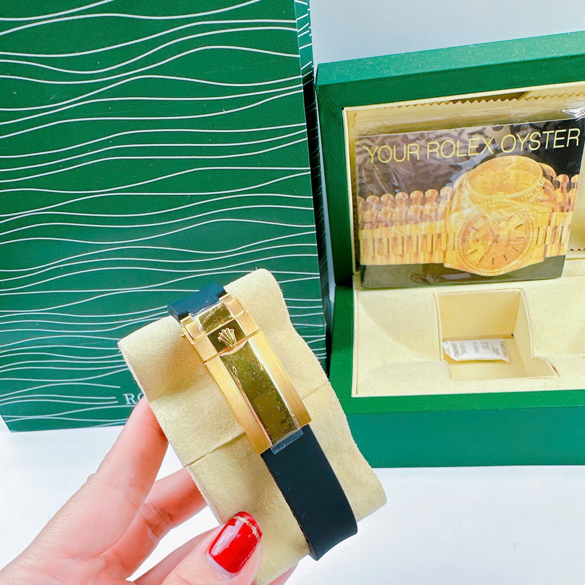 Đồng Hồ Rolex Submariner |Nam Giới |Đính Đá Vàng Gold |Dây Silicone Đen |Máy Cơ (Automatic) |Size 41mm |donghogiatot.vn