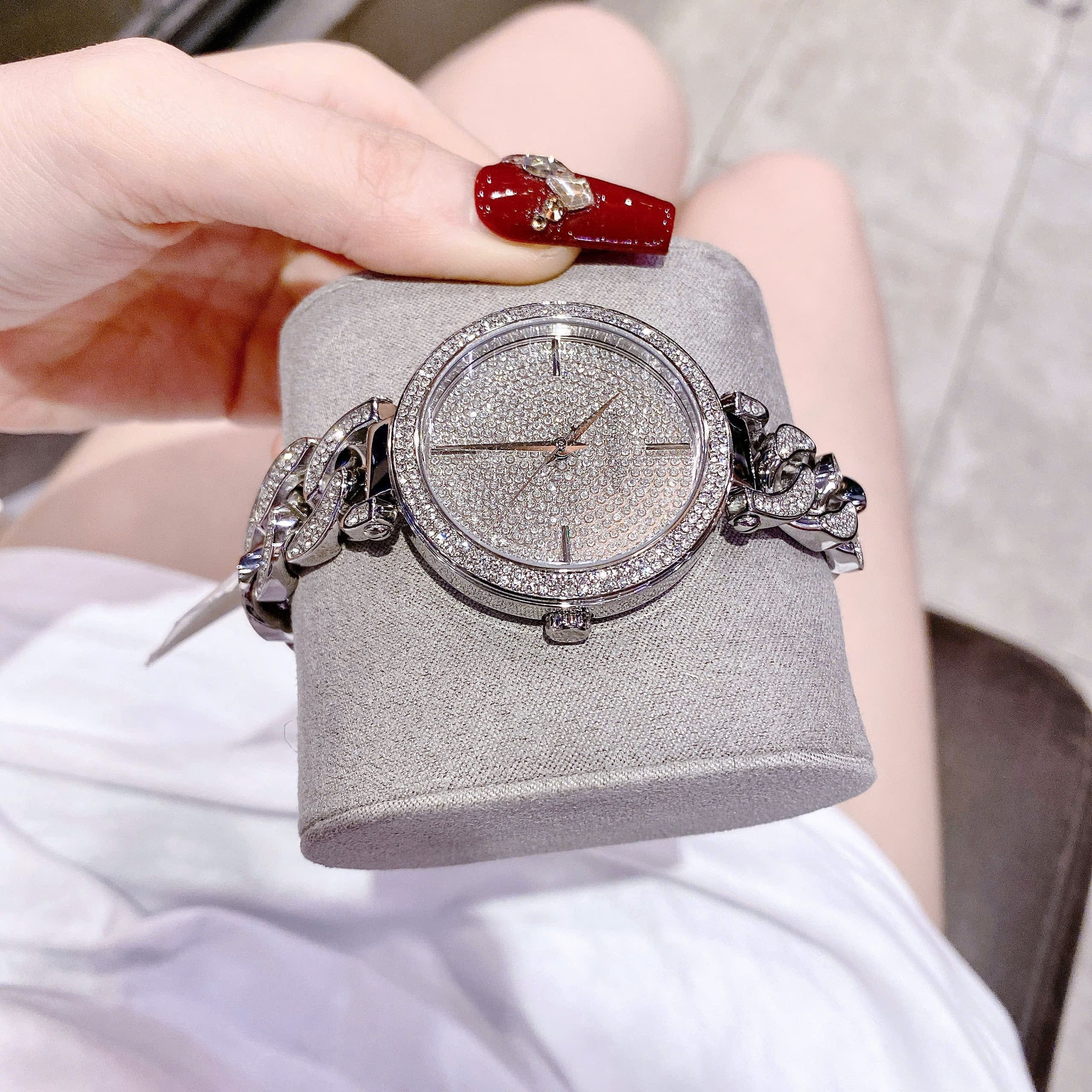 Đồng Hồ Michael Kors Catelyn |Nữ Giới |Full Đá |Dây Mắt Xích Trắng Silver |Máy Pin (Quartz) |Size 38mm |donghogiatot.vn