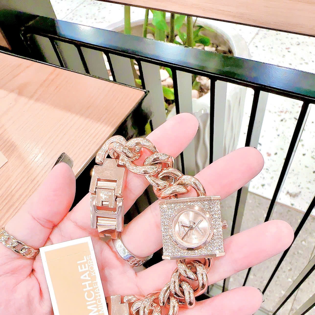 Đồng Hồ Michael Kors Chain Lock |Nữ Giới |Mặt Vuông |Dây Mắt Xích Rose Gold |Máy Pin (Quartz) |Size 25mm |donghogiatot.vn