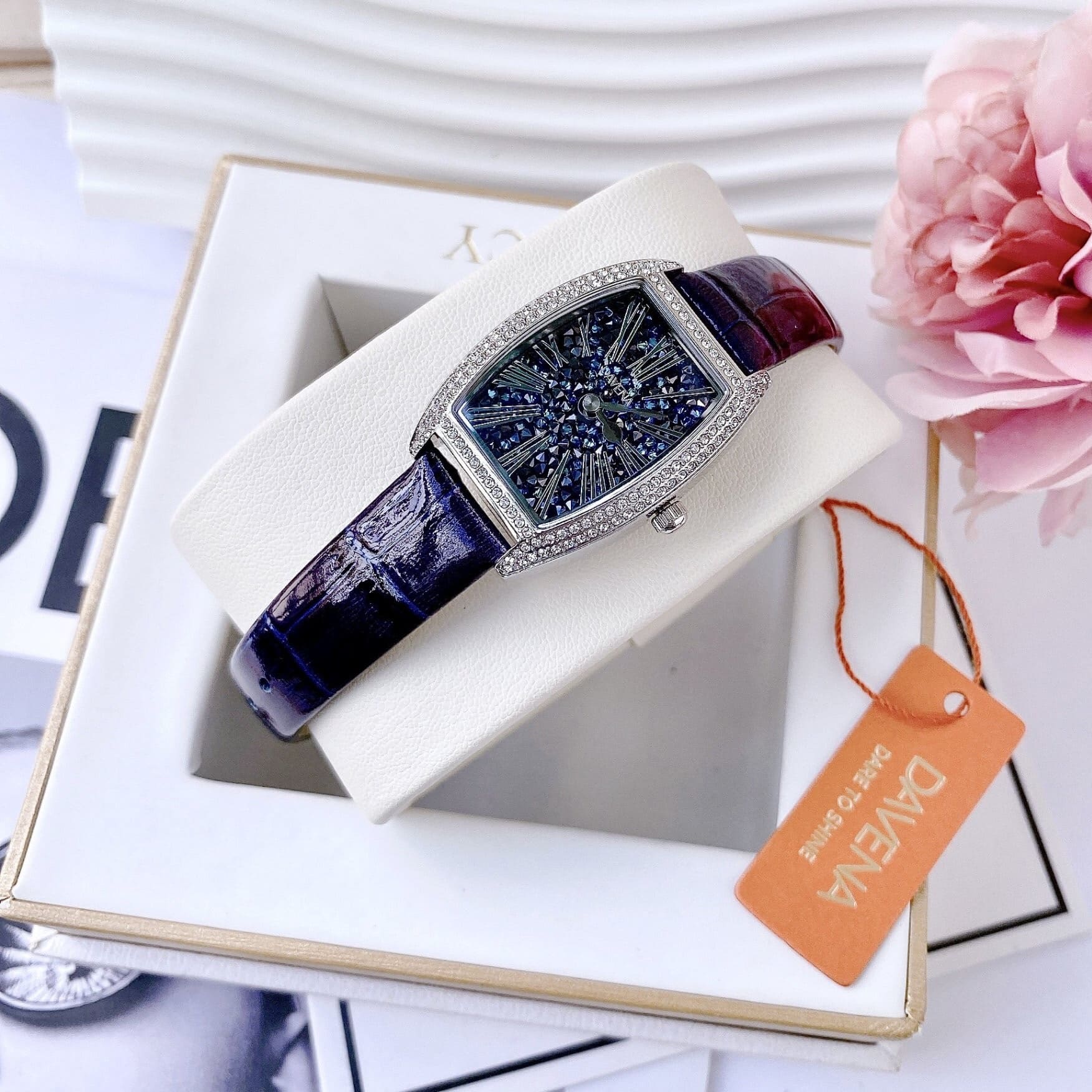 Đồng Hồ Davena Mặt Chữ Nhật |Nữ Giới |Full Đá Nhũ Xanh |Dây Da Xanh Dương |Máy Pin (Quartz) |Size 25x36mm |donghogiatot.vn