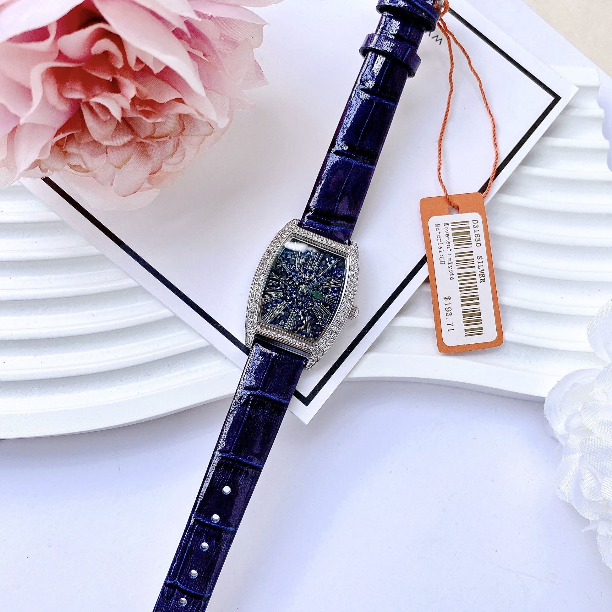 Đồng Hồ Davena Mặt Chữ Nhật |Nữ Giới |Full Đá Nhũ Xanh |Dây Da Xanh Dương |Máy Pin (Quartz) |Size 25x36mm |donghogiatot.vn